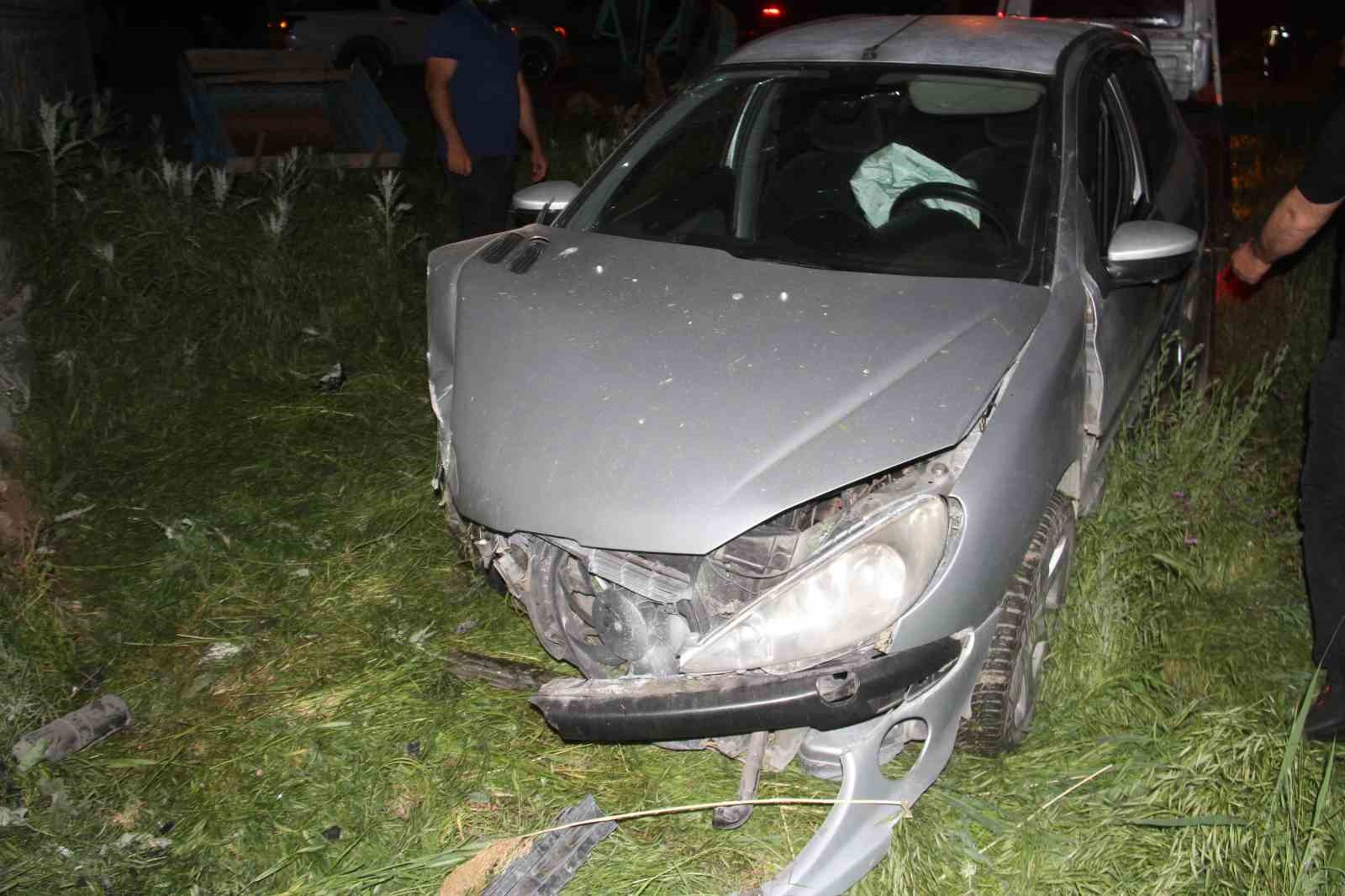 konyada-elektrikli-golf-araci-ile-otomobil-carpisti-3-yarali