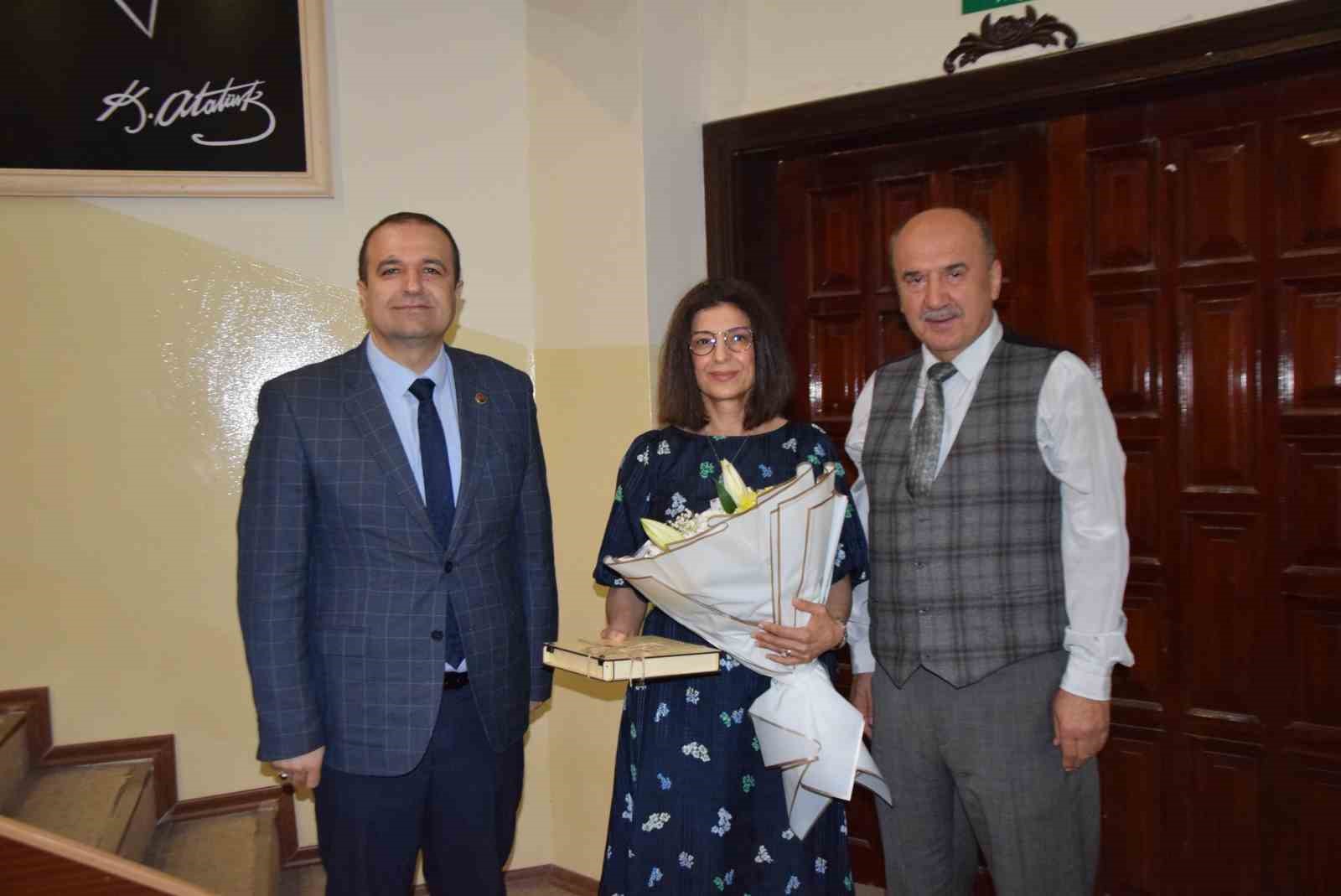 kucuk-gozlerde-buyuk-tehdit-ekran-suresi-kontrol-altina-alinmali