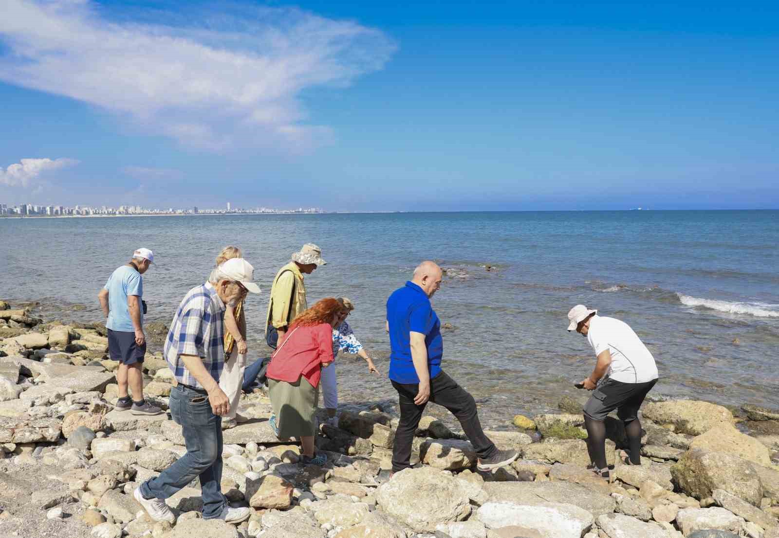 mersinde-deniz-ve-kiyi-yasami-icin-vatandas-bilimi-etkinligi-yapildi