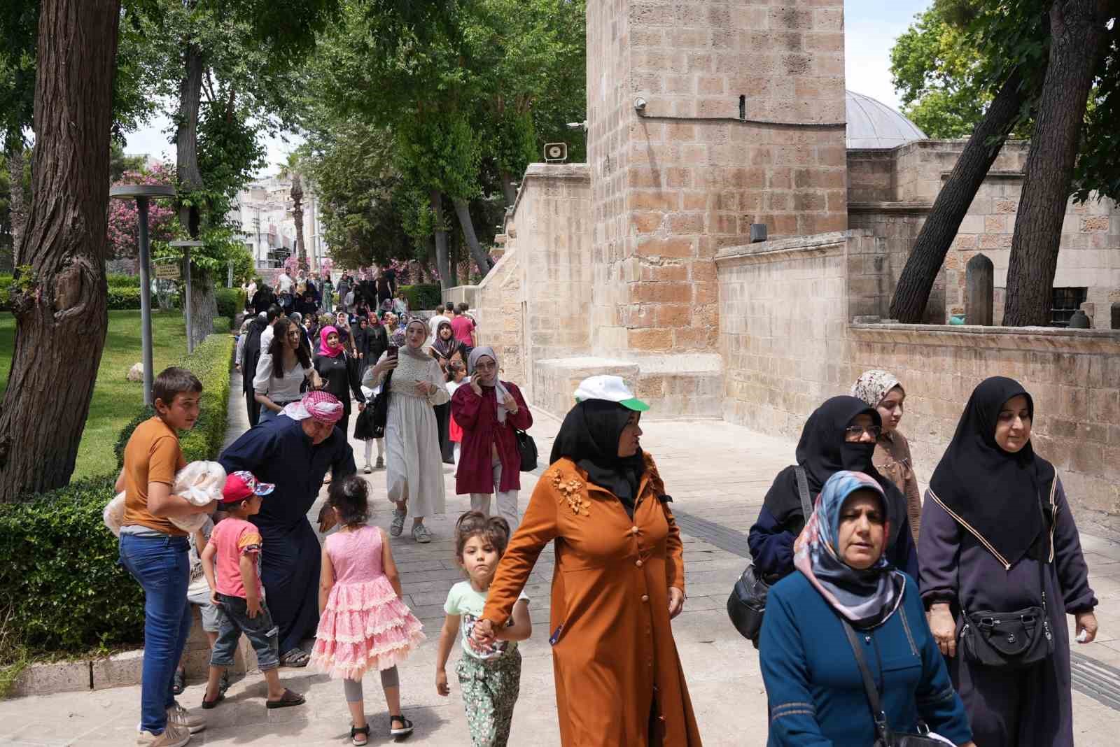 sehitkamilli-kadinlardan-sanliurfaya-tarihi-gezi