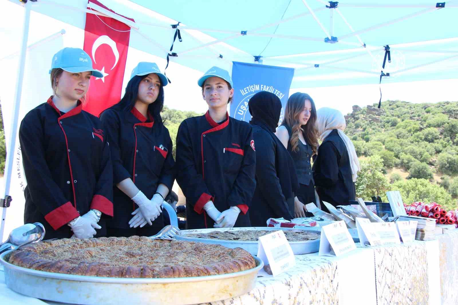 turk-mutfagi-haftasinda-usaka-ozgu-lezzetler-tanitildi