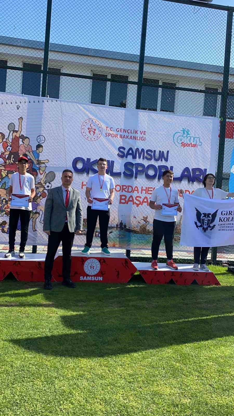 yildiz-okculardan-kayseriye-2-madalya
