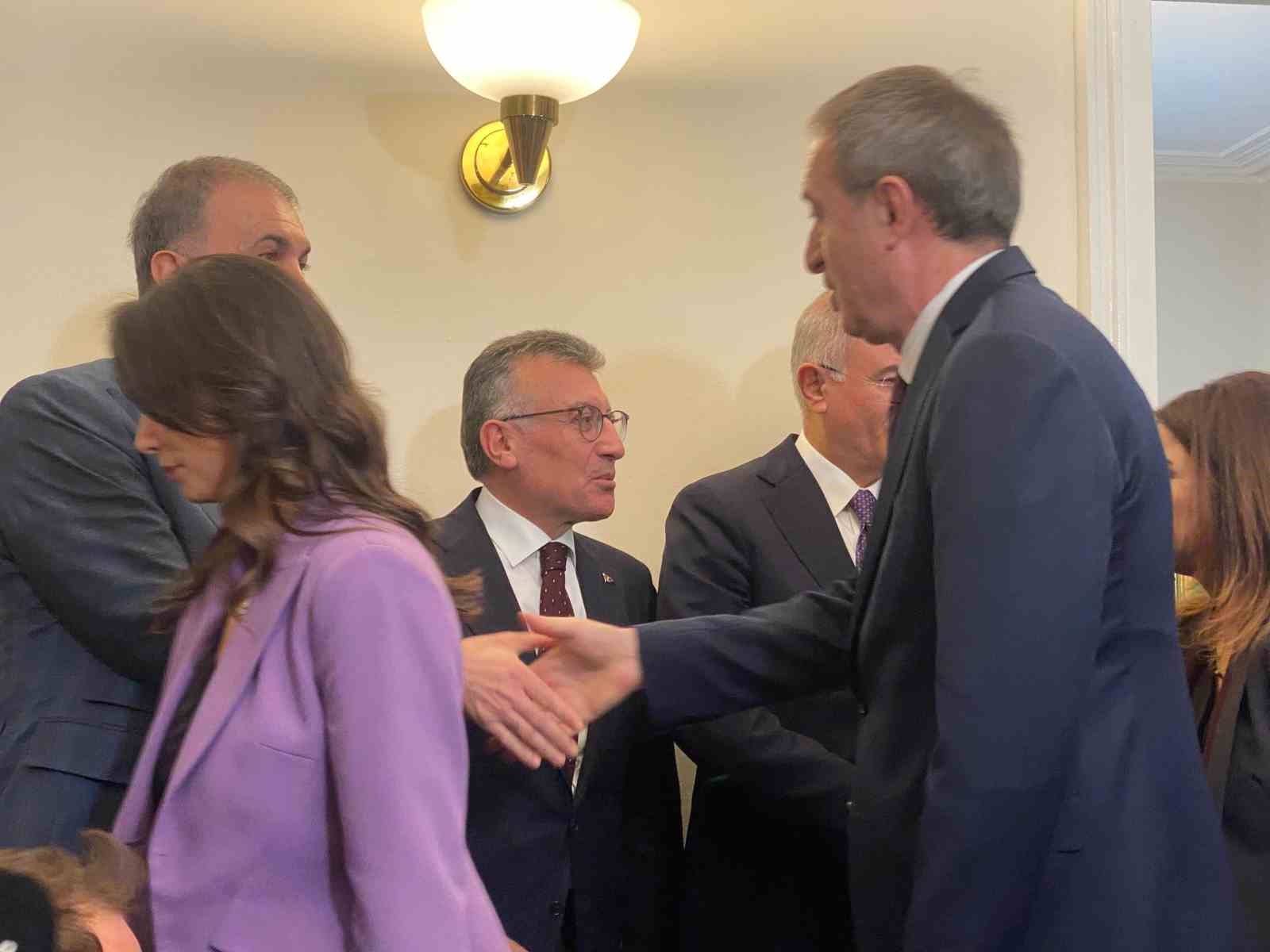 ak-parti-heyeti-dem-parti-heyeti-ile-gorustu