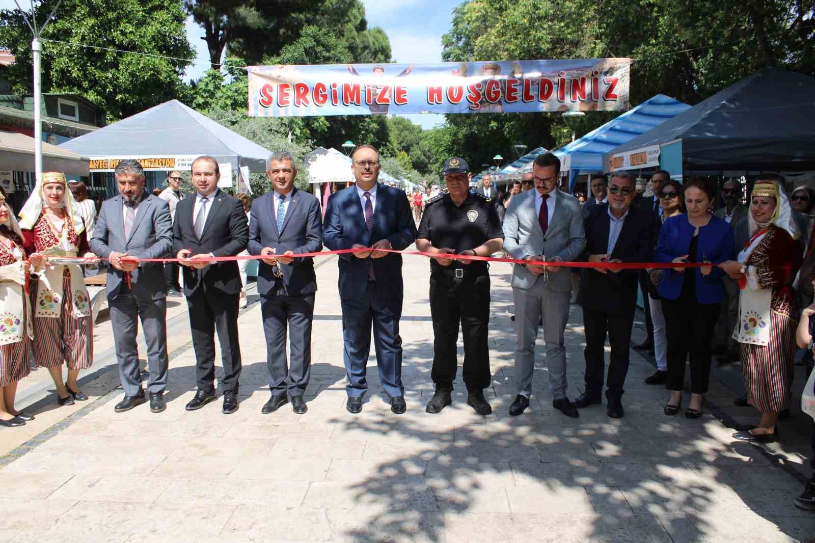 aydinli-kursiyerler-el-emegi-urunlerini-gorucuye-cikartti