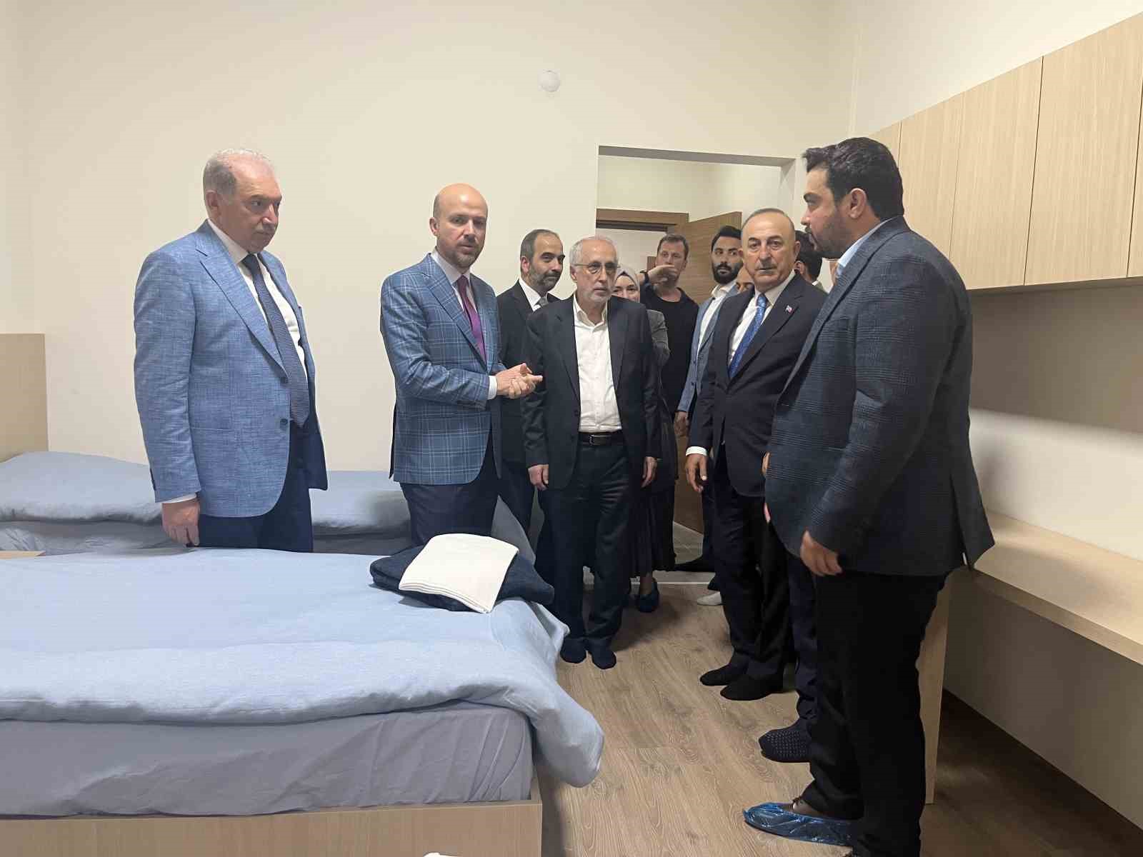 bilal-erdogan-ogretmenlerimize-daha-cok-deger-vermeliyiz-cocuklarimizin-ogretmen-olmasini-tesvik-etmeliyiz