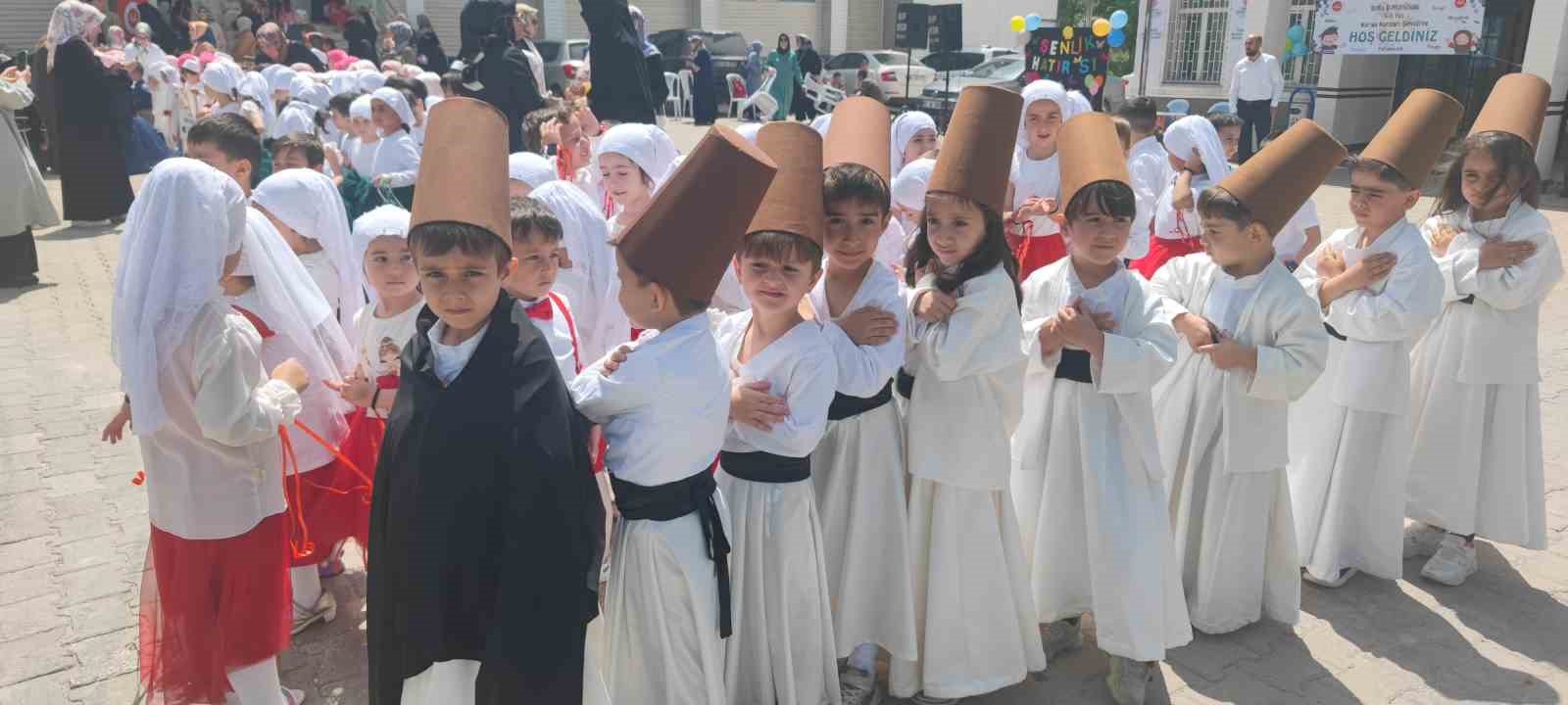 bitliste-4-6-yas-kuran-kursu-ogrencilerinin-gosterisi-buyuk-ilgi-gordu