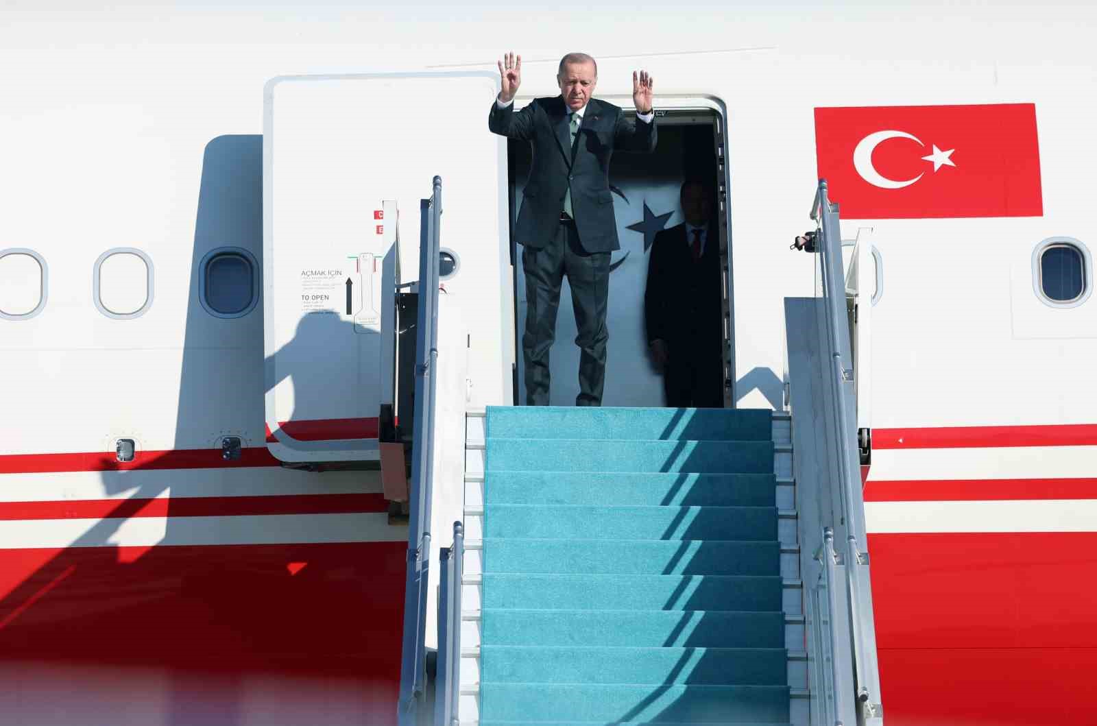 cumhurbaskani-erdogan-azerbaycana-gitti