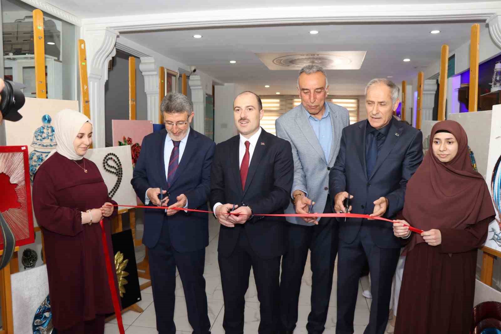 el-emegi-goz-nuru-emeklerini-sergilediler