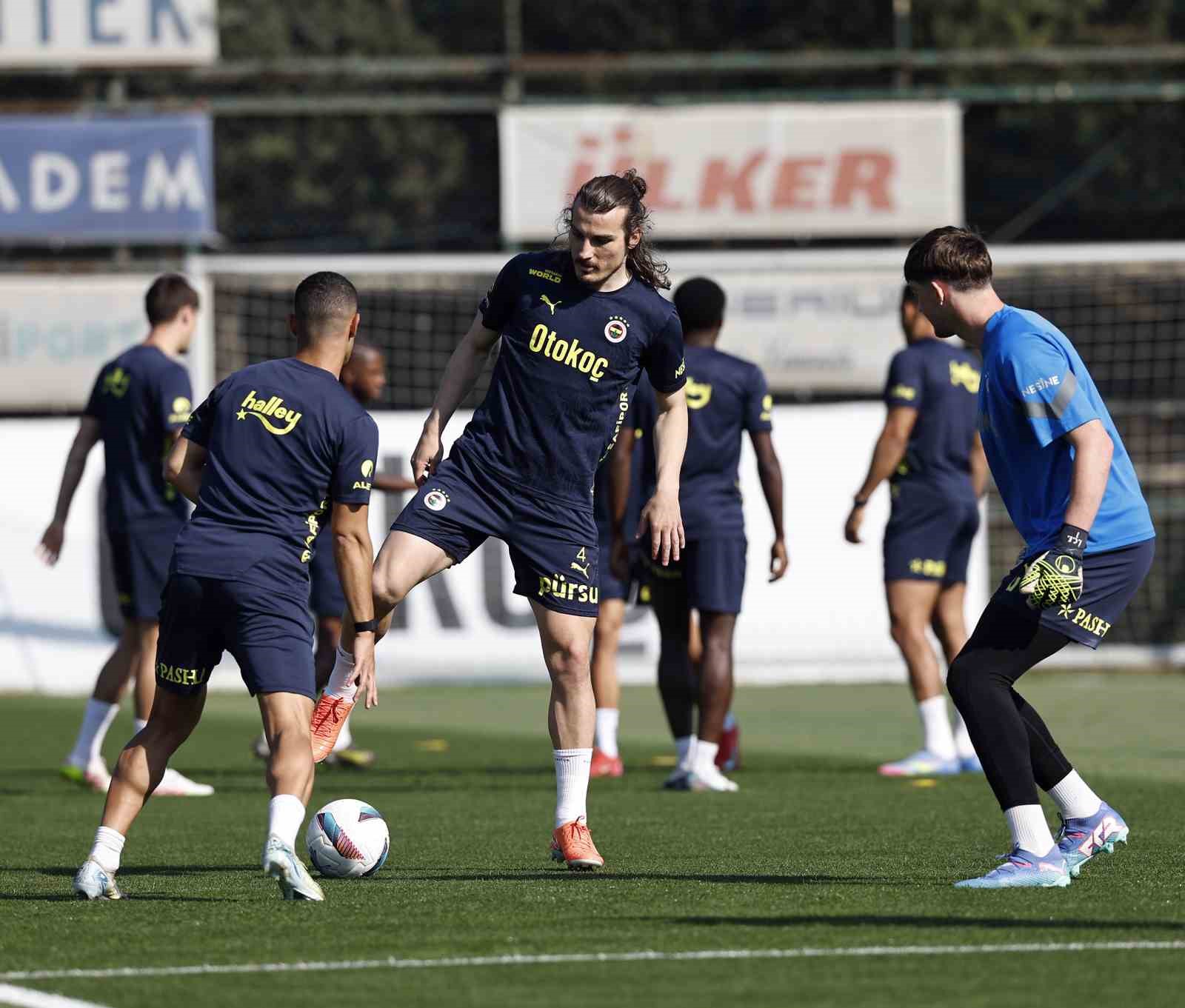 fenerbahce-konyaspor-maci-hazirliklarina-basladi
