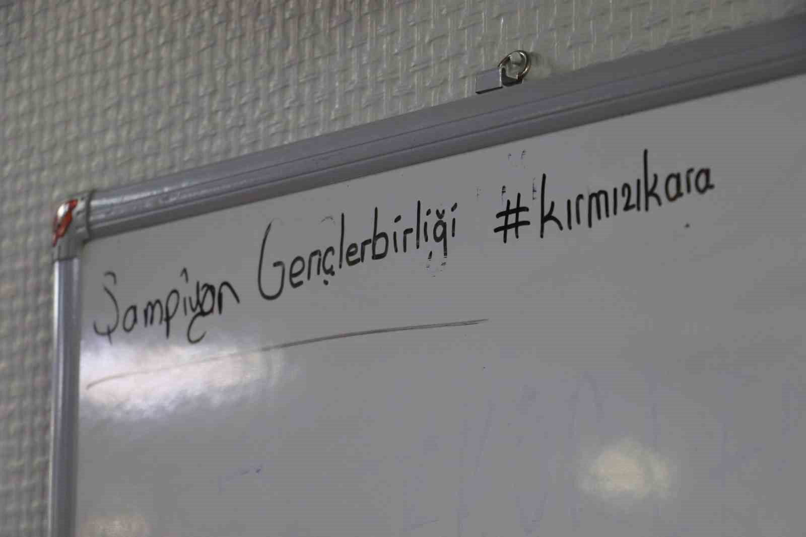 genclerbirligi-sportif-direktoru-duzgun-basin-mensuplariyla-bir-araya-geldi