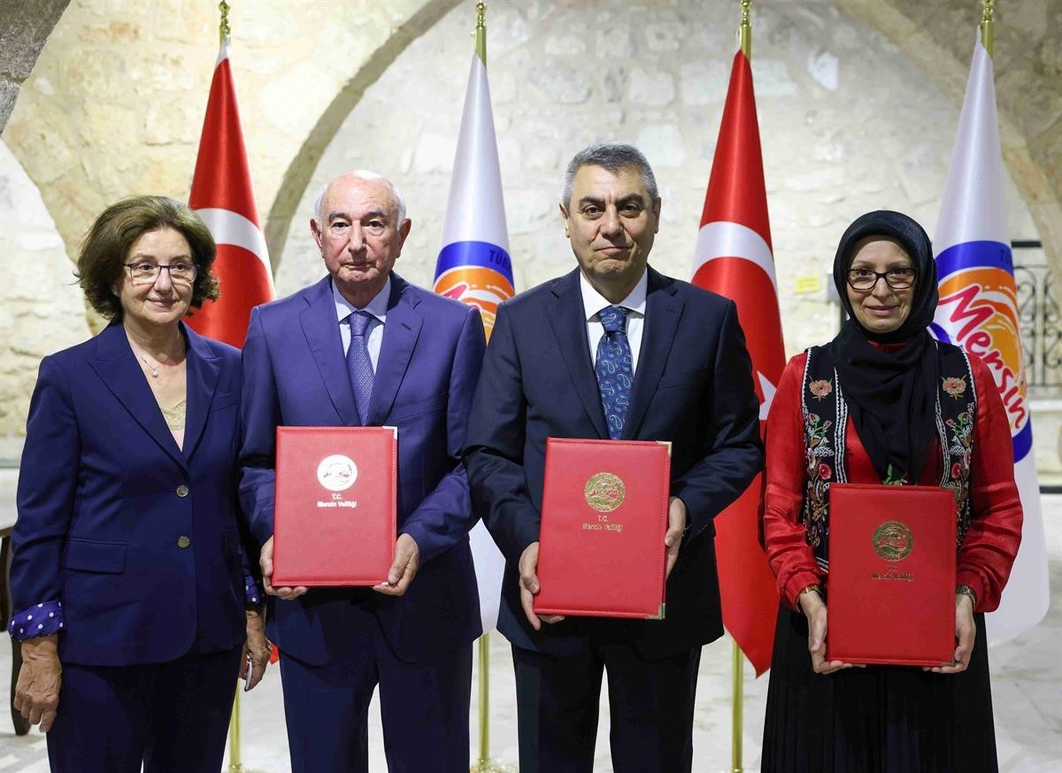 hayirsever-is-insanindan-egitime-destek