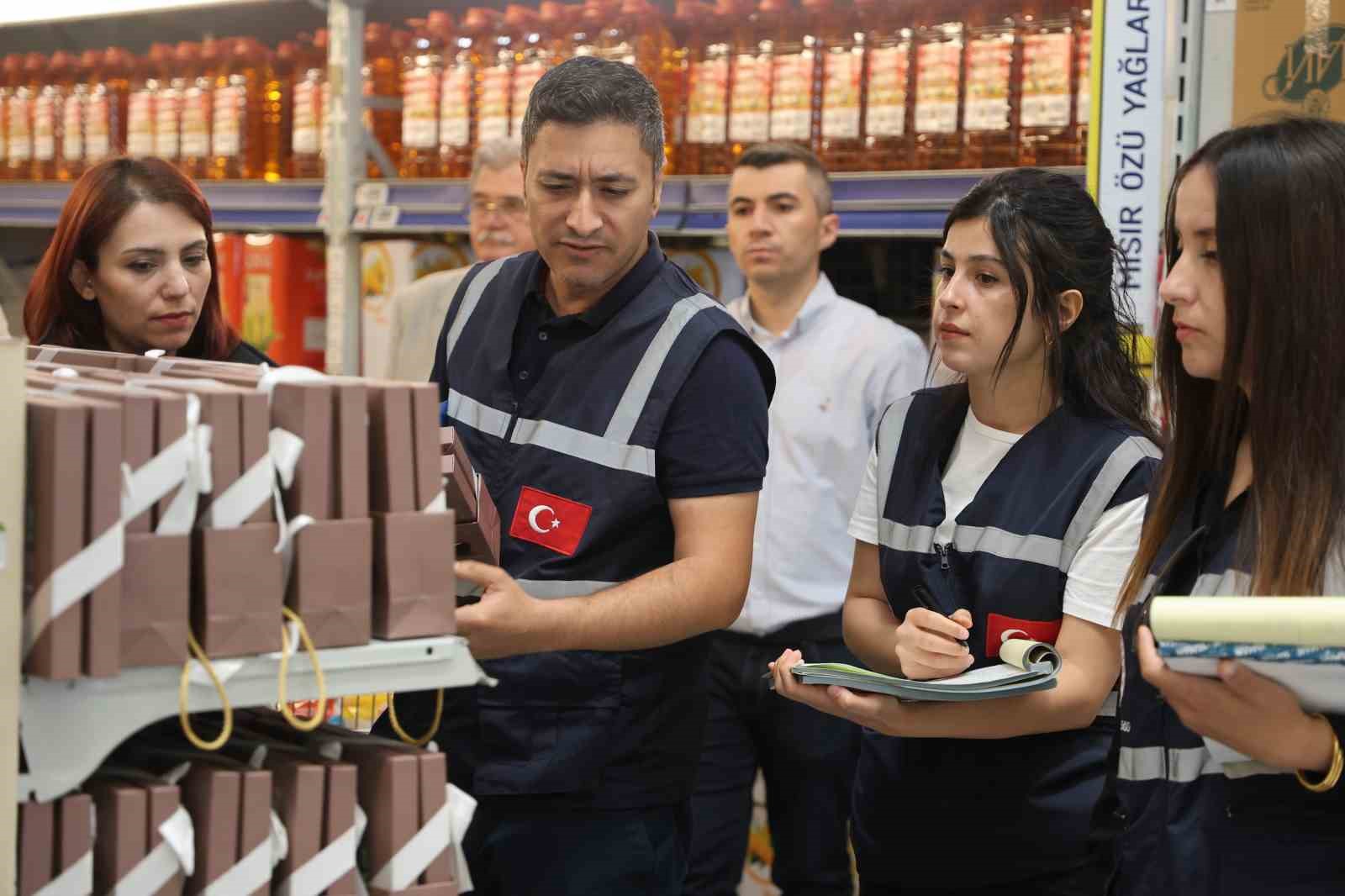 konyada-bayram-oncesi-marketlerde-denetim