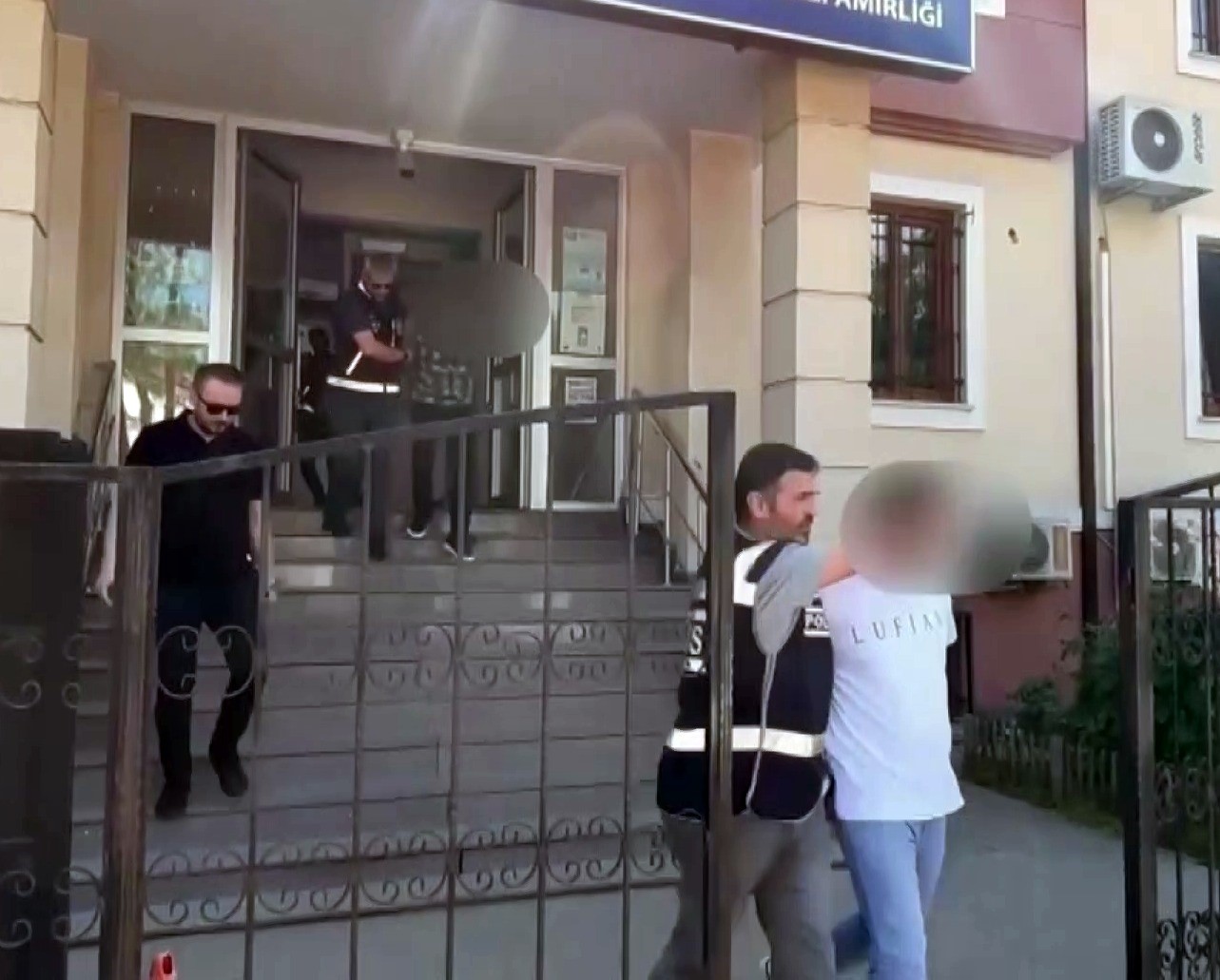 sakaryada-otele-fuhus-baskini-3-tutuklama