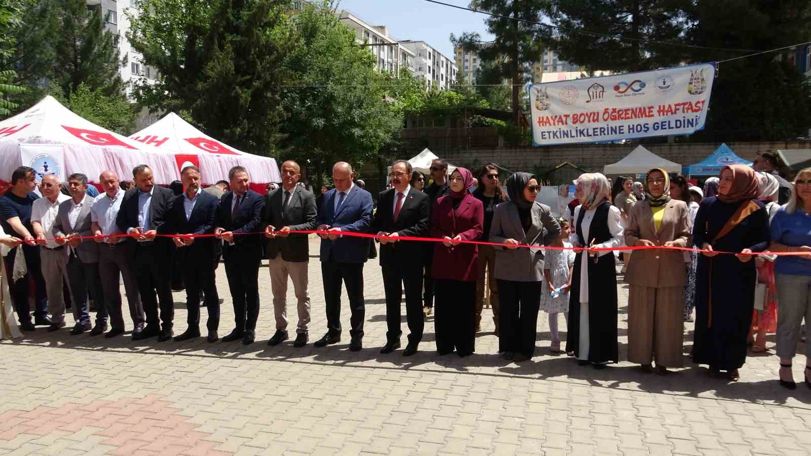 siirtte-kursiyerler-el-emegi-urunlerini-sergiledi