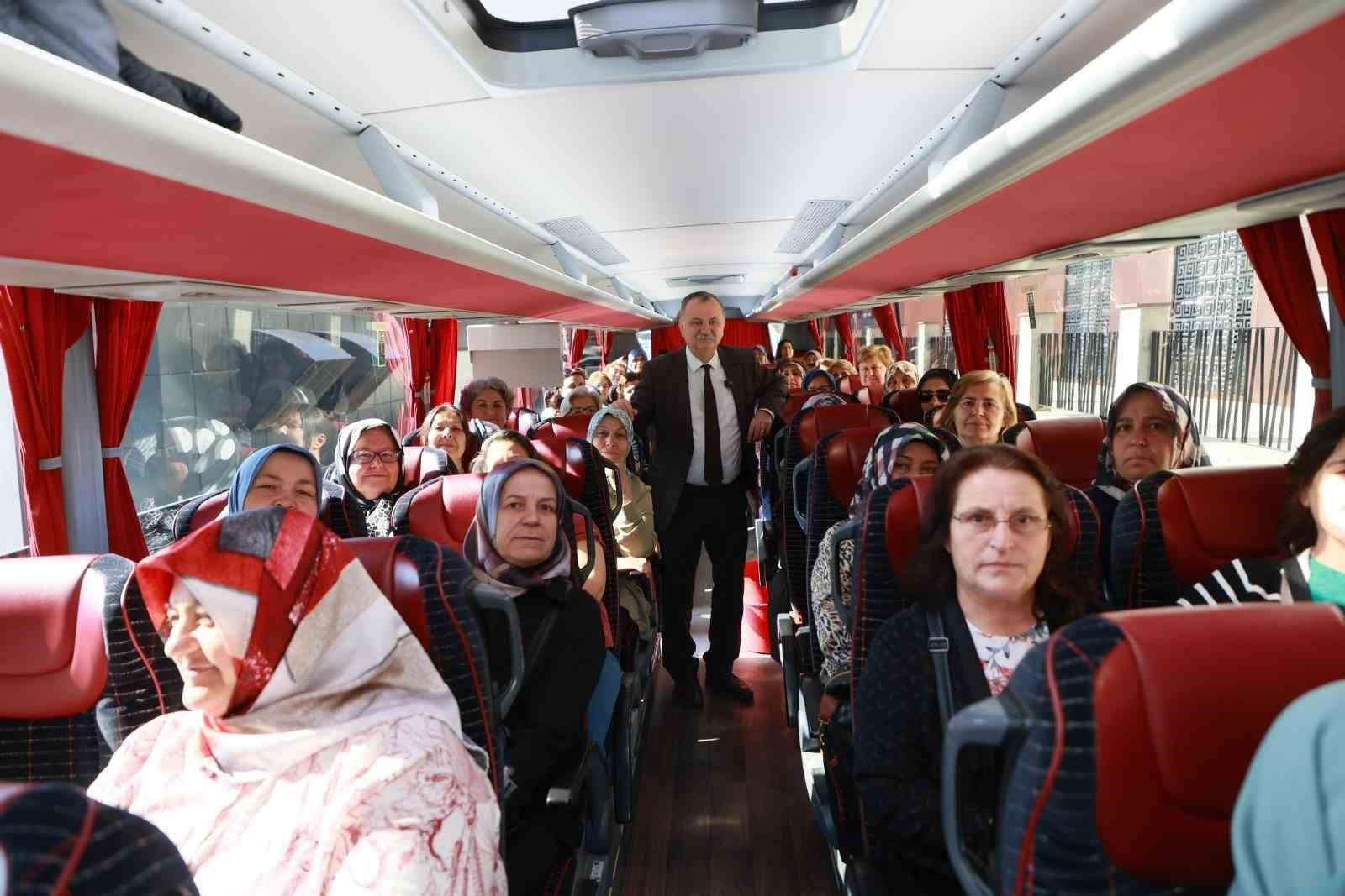 yunusemreli-kadinlar-izmiri-gezecek