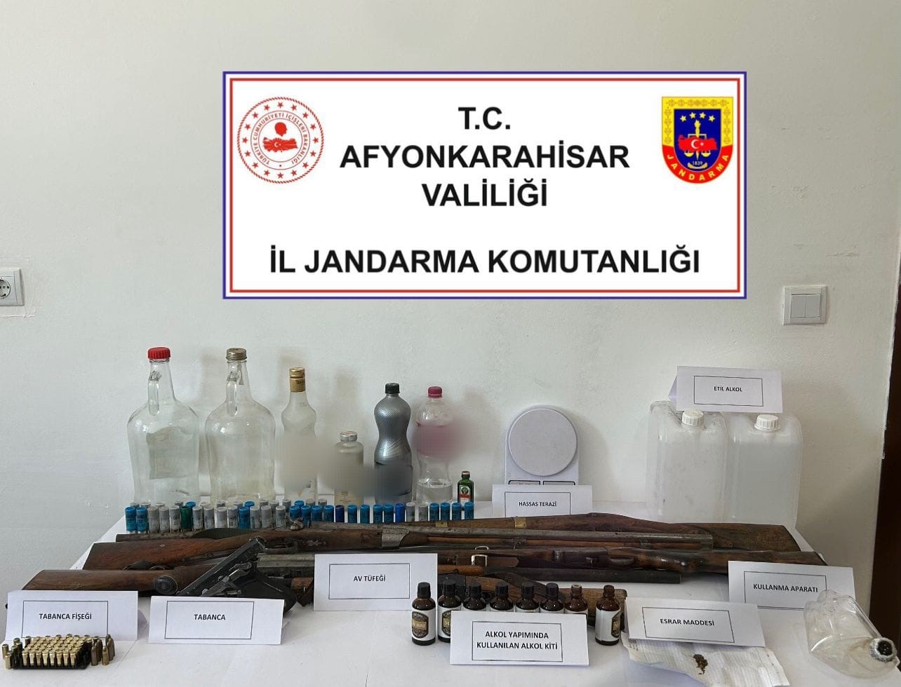 basmakcida-sahte-alkol-operasyonu-1-gozalti