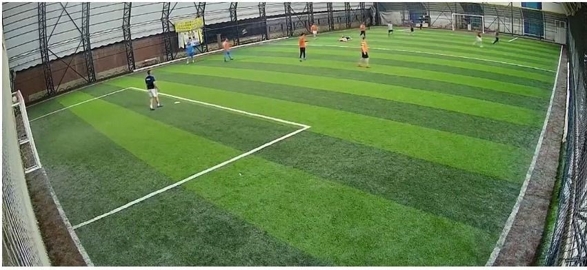 futbol-oynarken-kalp-krizi-geciren-genc-hayatini-kaybetti