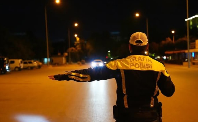 ispartada-24-saatte-4-kisi-gozaltina-alindi-26-arac-trafikten-men-edildi