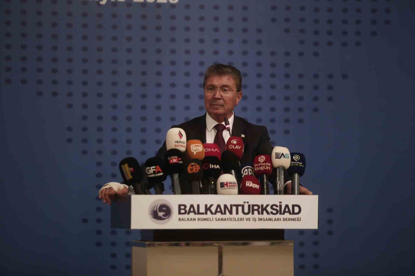 kktc-basbakani-ustel-bursada-is-insanlariyla-bulustu