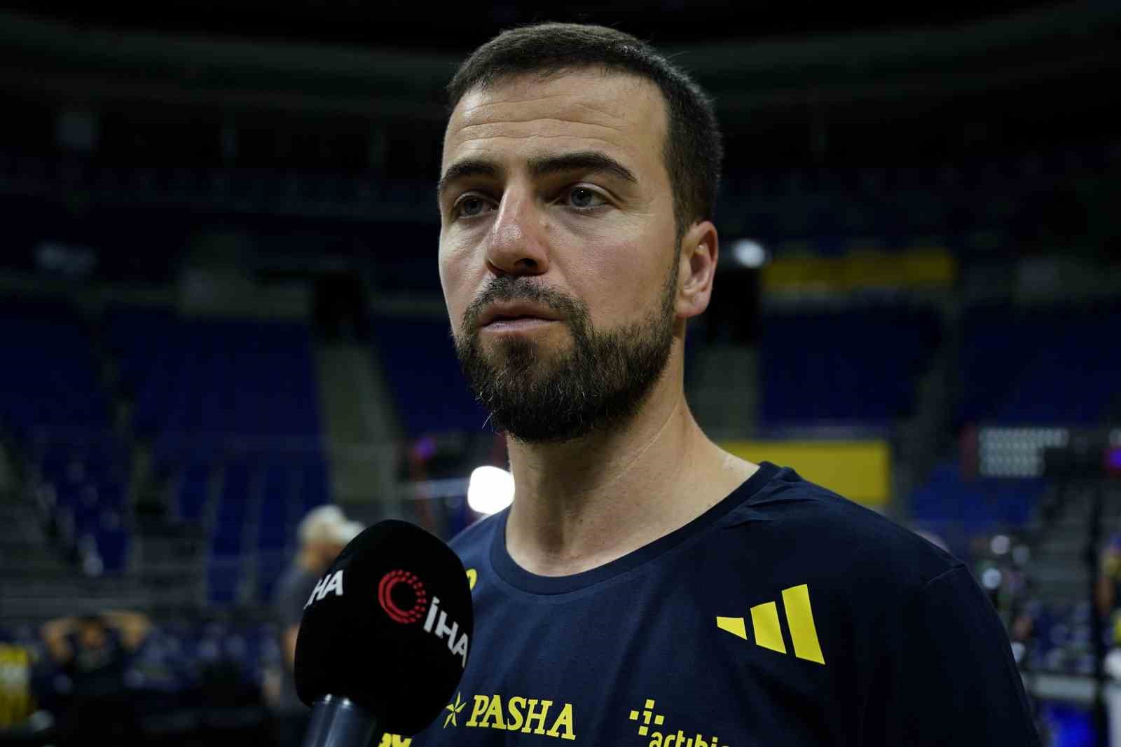 melih-mahmutoglu-avrupanin-en-iyi-basketbolunu-oynayarak-sampiyonlugu-hak-ettik
