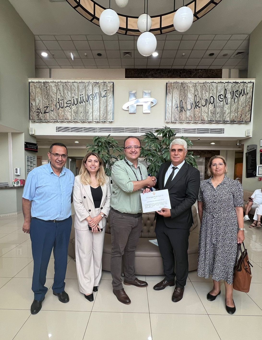 ozel-lokman-hekim-esnaf-hastanesine-tesekkur-belgesi