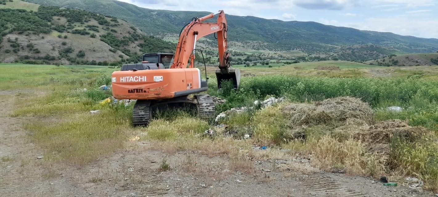 ozukavak-belediyesi-vahsi-depolama-alani-rehabilitasyon-calismasini-baslatti