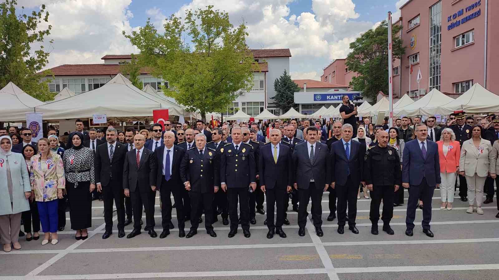 polis-esleri-dernegi-gida-ve-dayanikli-tuketim-urunleri-sergisi-duzenledi