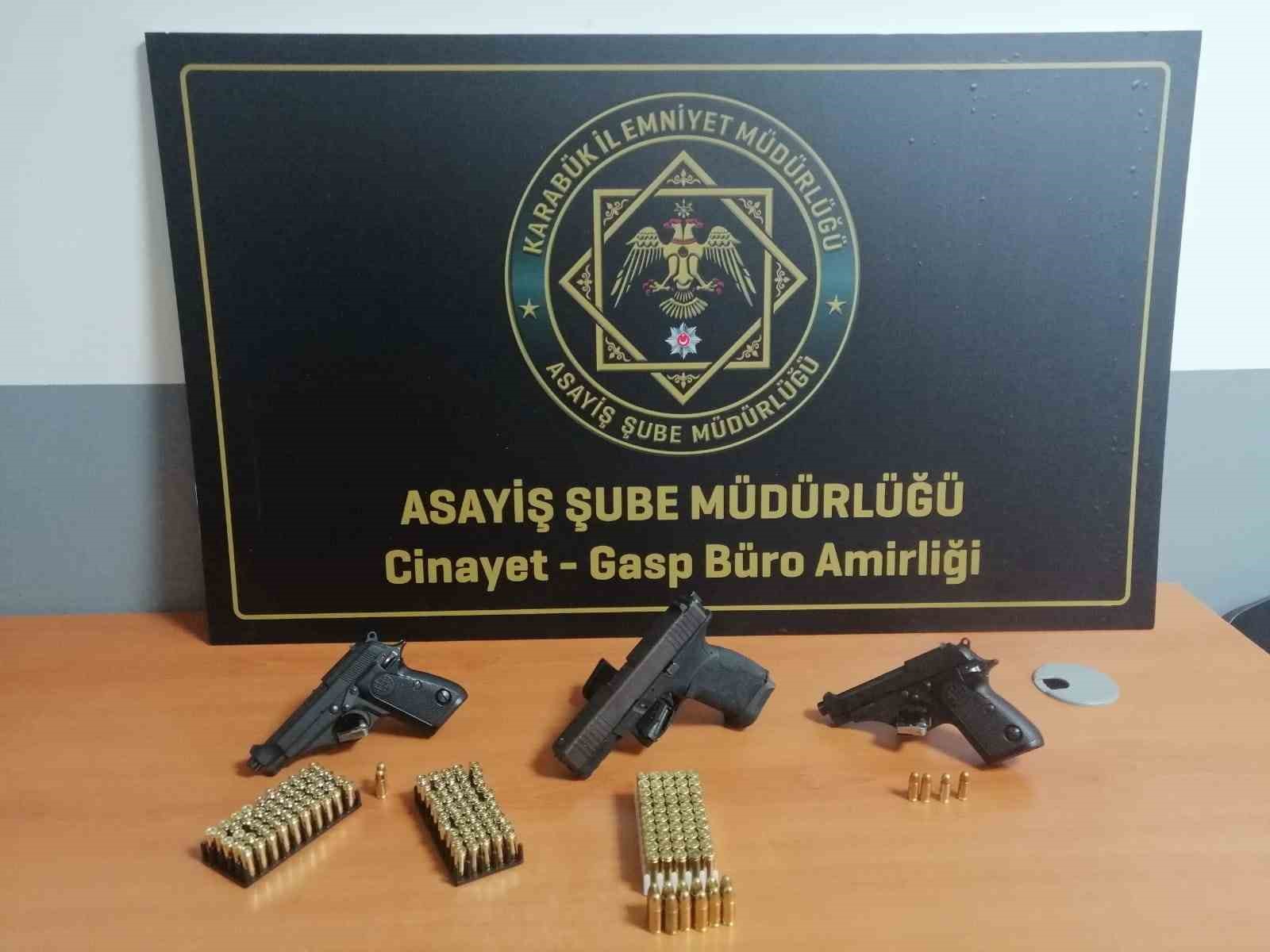 ruhsatsiz-silah-operasyonunda-4-supheli-yakalandi