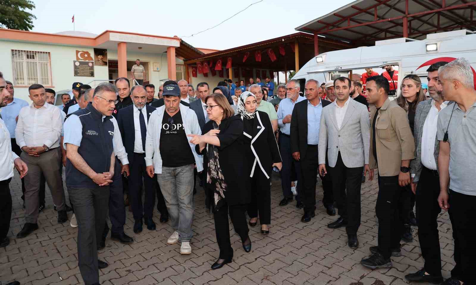 sahin-kaybolan-onurun-ailesini-ziyaret-etti
