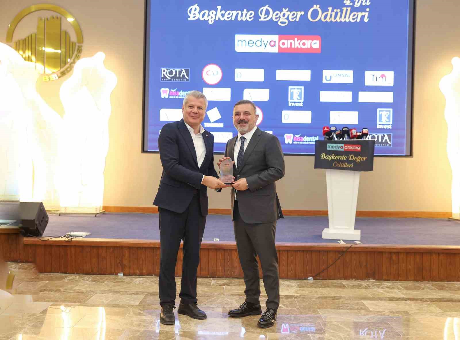 sincan-belediye-baskani-murat-ercana-bir-odul-daha