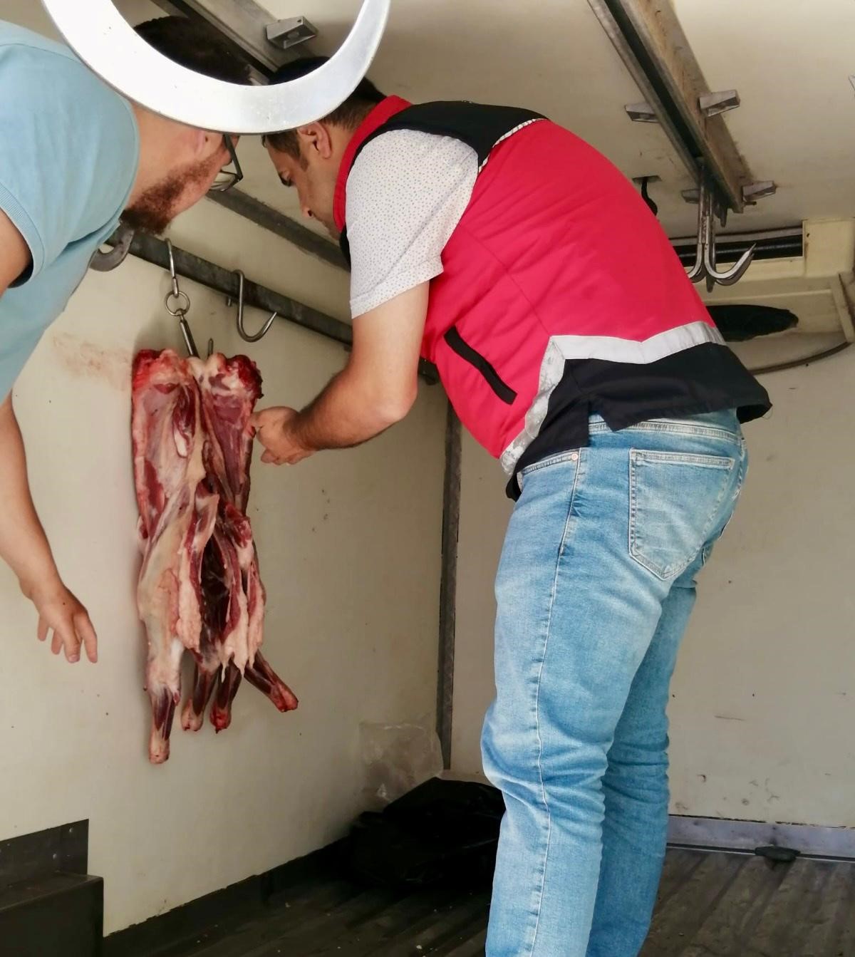 uygun-sartlarda-tasinmayan-34-kilo-et-imha-edildi