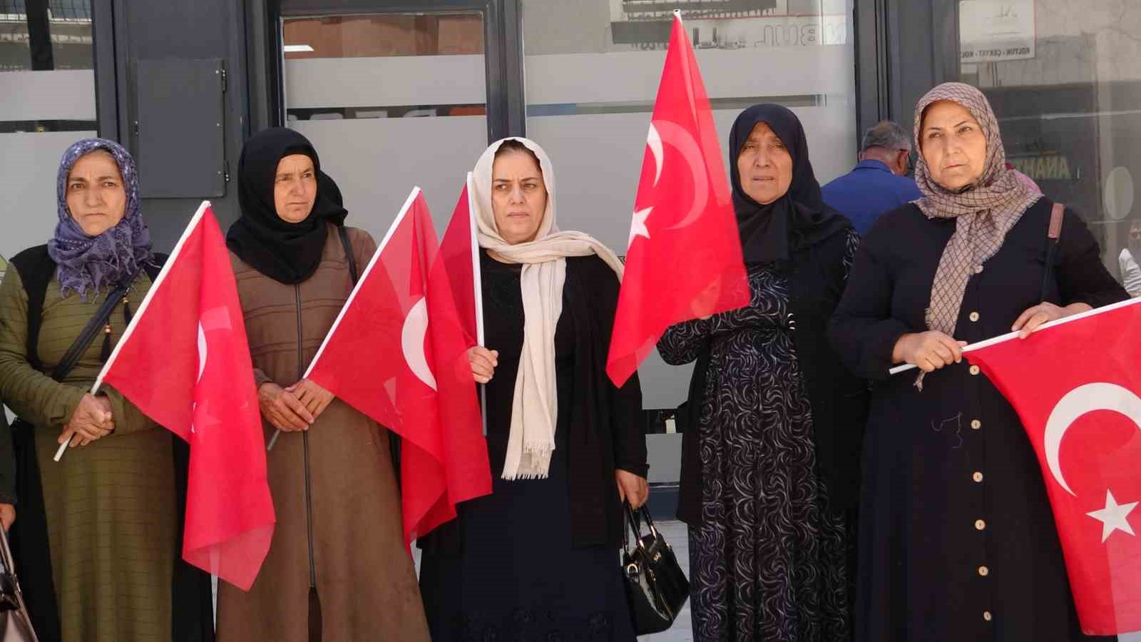 vanli-aileler-artik-bu-ulkede-sehit-haberleri-almak-istemiyoruz