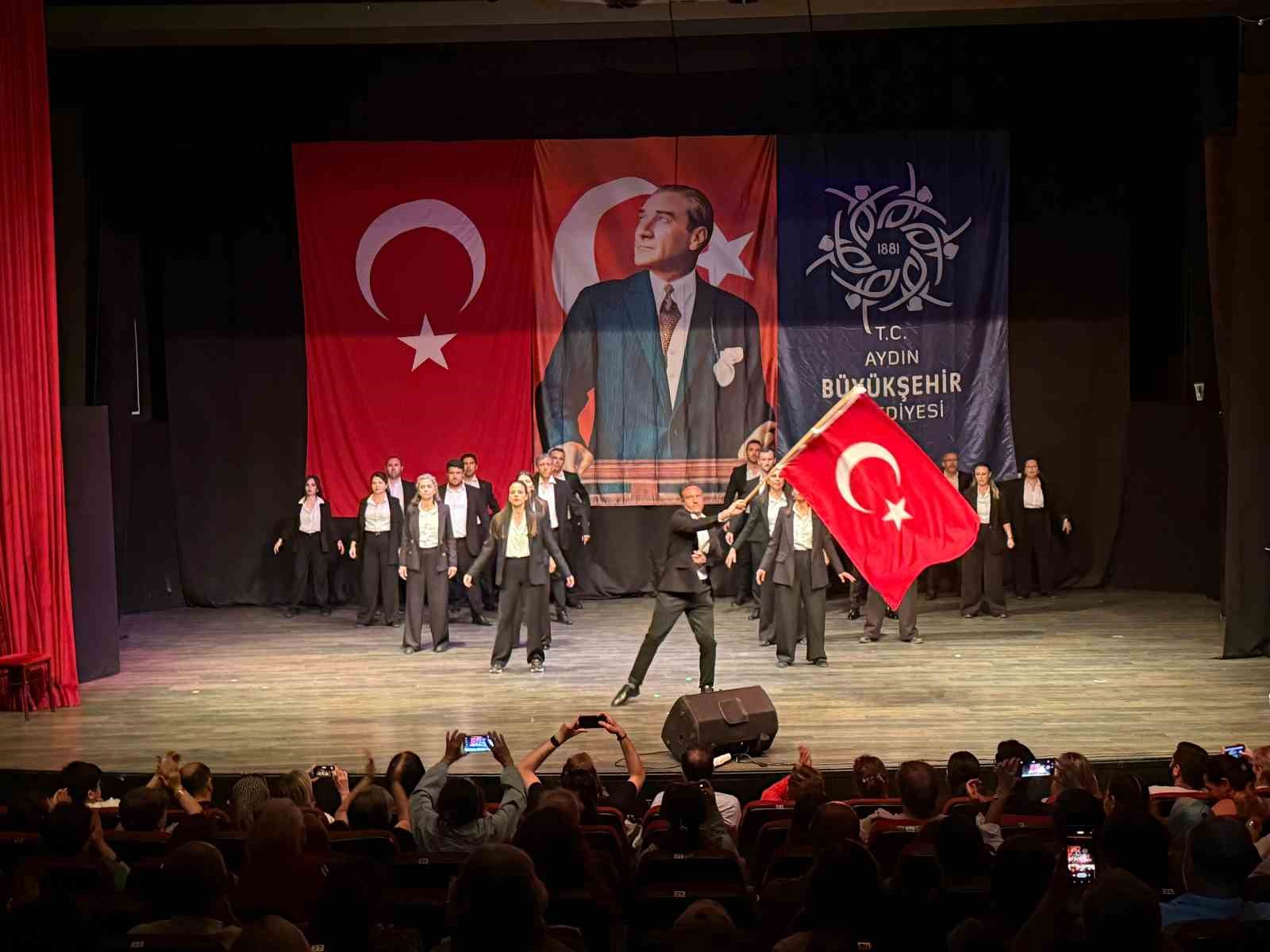 aydin-buyuksehirden-yil-sonu-gosterisi