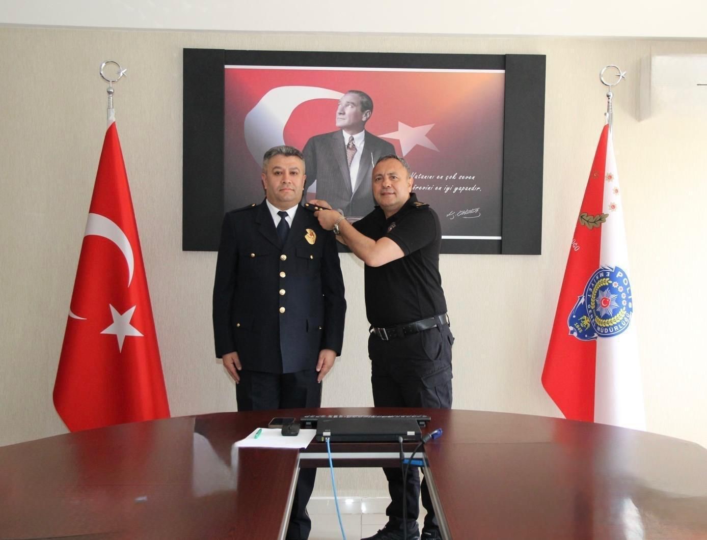 bozuyuk-ilce-emniyet-muduru-orhan-bozdemir-2-sinif-emniyet-mudurlugune-terfi-etti