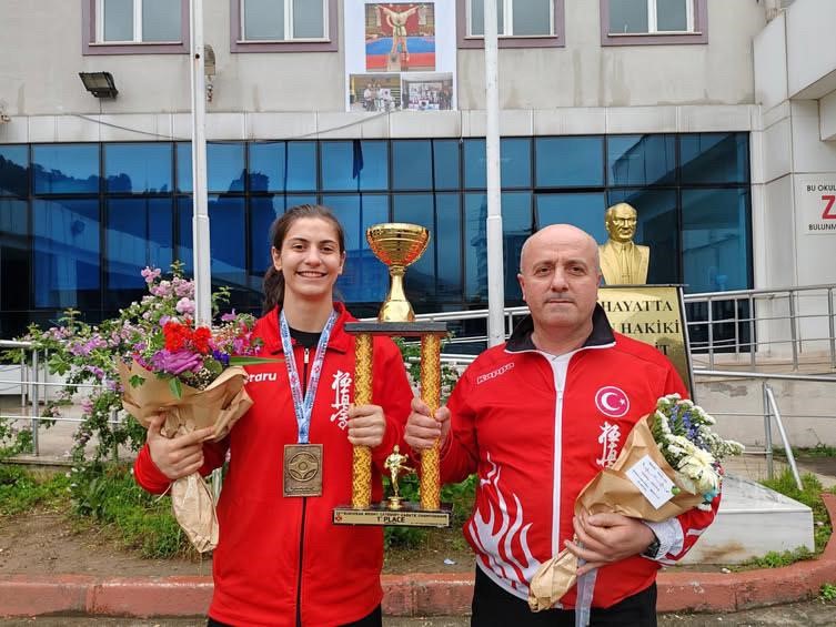 cay-bahcesinden-cikip-avrupa-sampiyonu-oldu