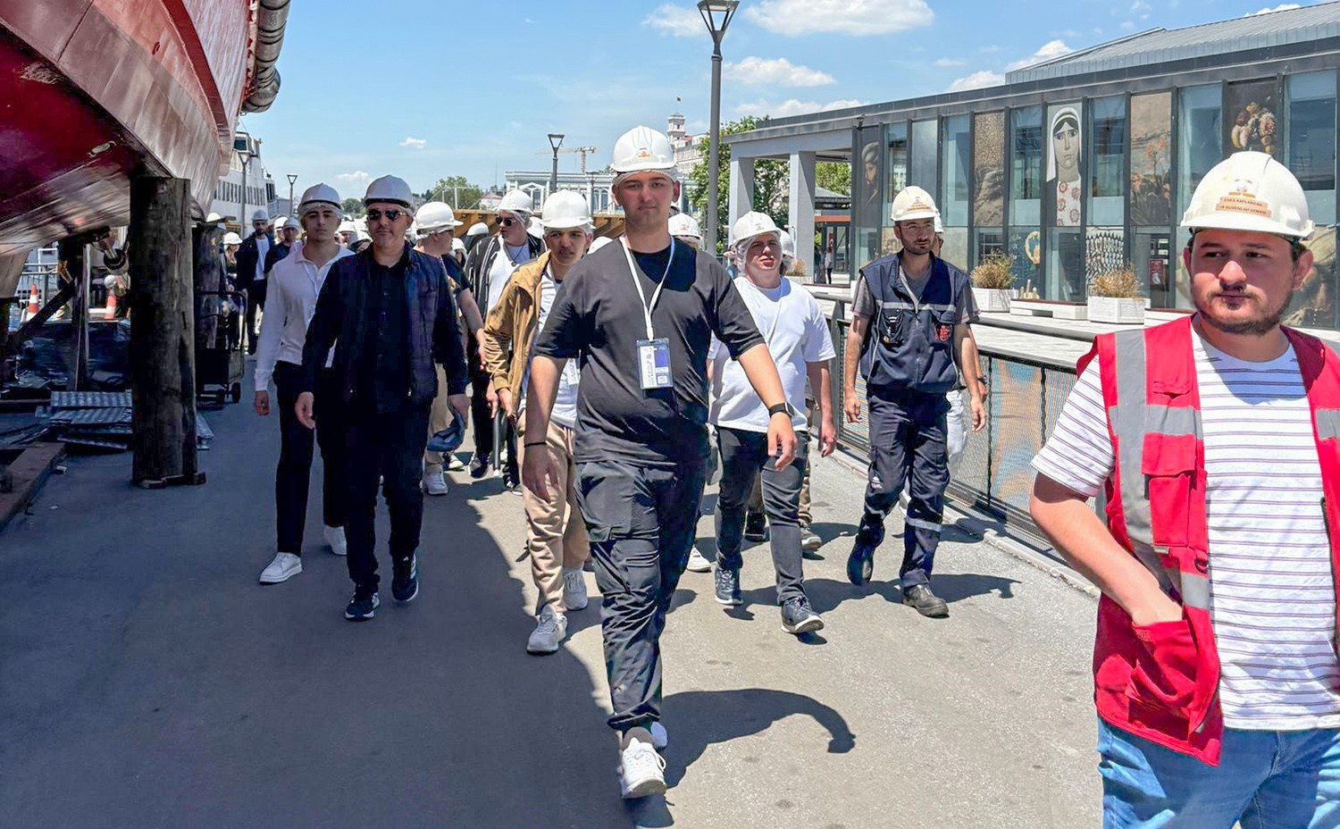 denizcilik-alanindaki-tarihi-gelismeleri-yerinde-gozlemlediler