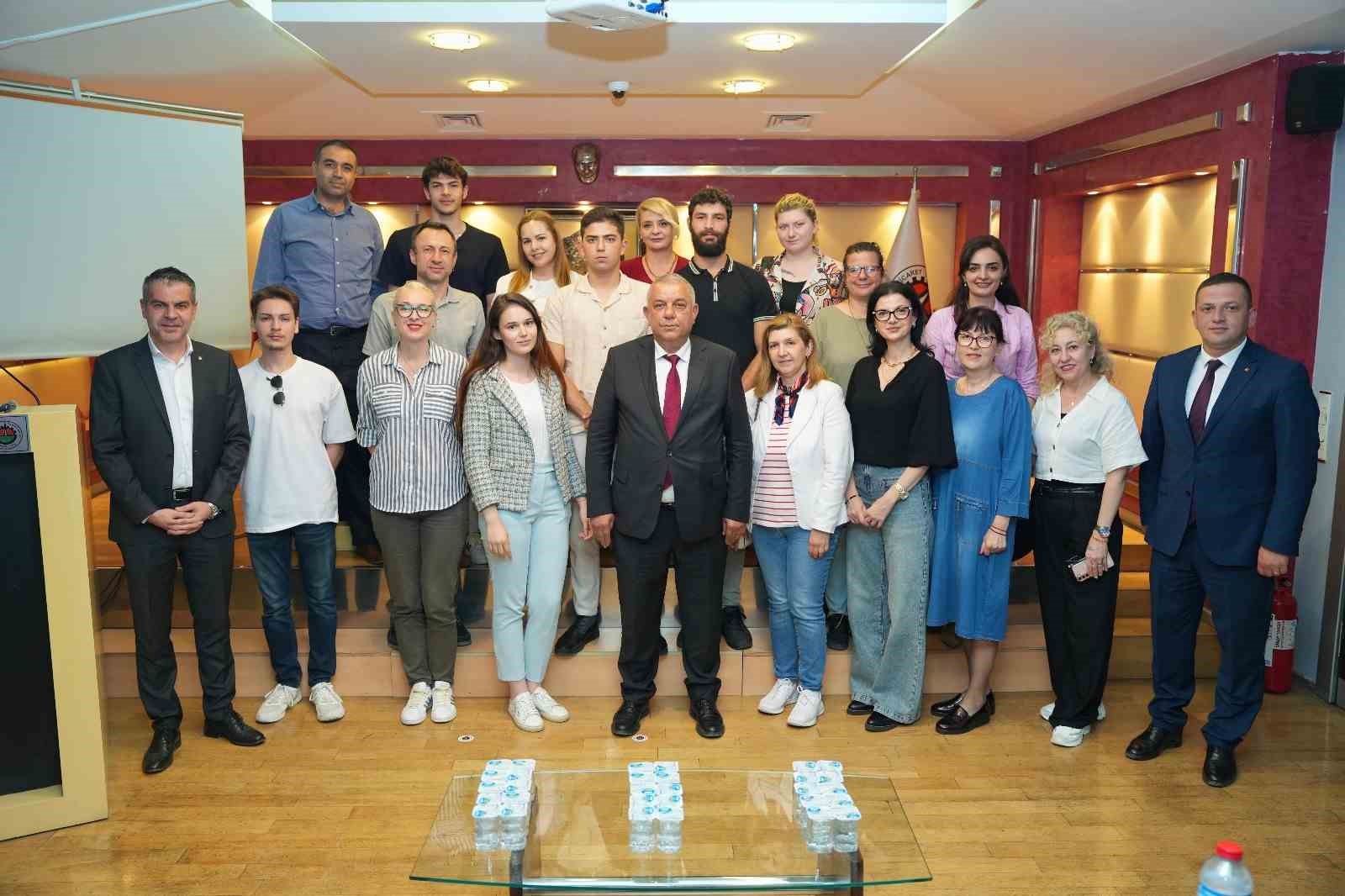 dtso-balkan-ulkeleri-genclik-calisanlarini-agirladi