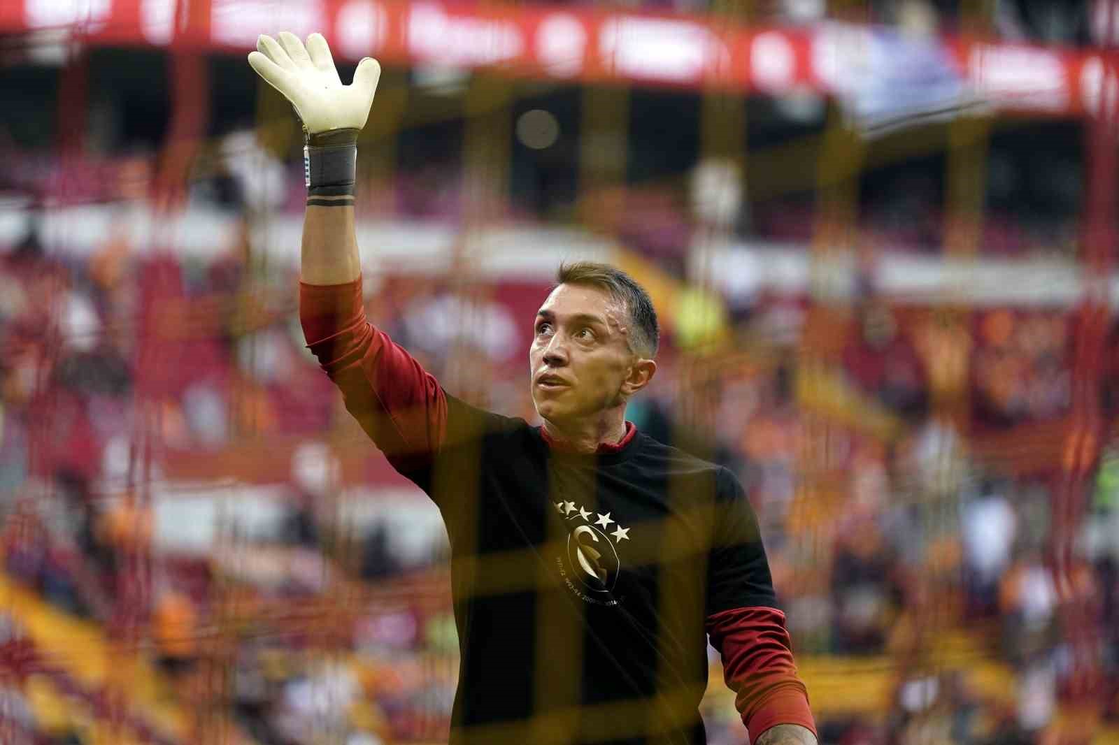galatasaray-bu-sezon-ligde-15-kez-kalesini-gole-kapatti