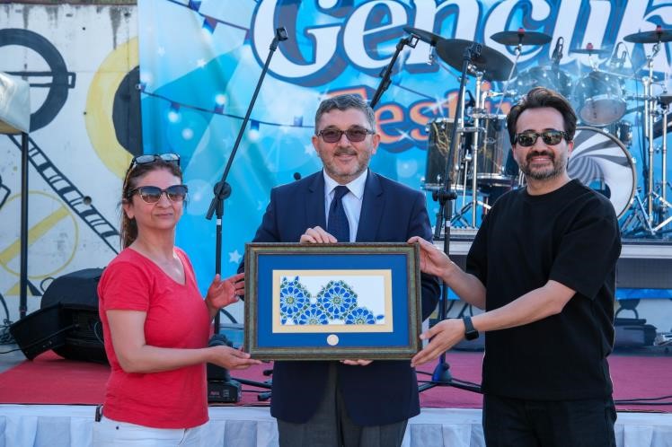 genclik-festivalinde-renkli-anlar