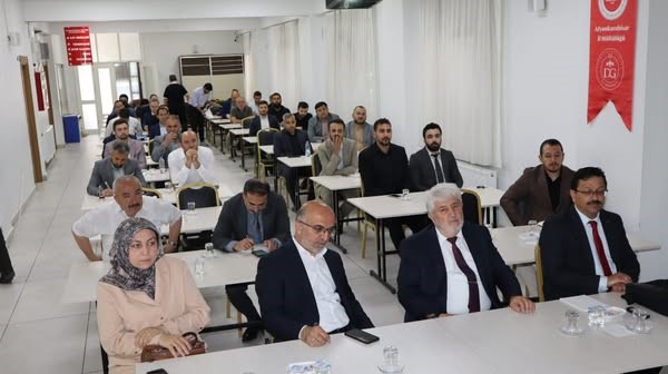 genclik-koordinatorleri-ve-manevi-danismanlar-istisare-icin-bir-araya-geldi