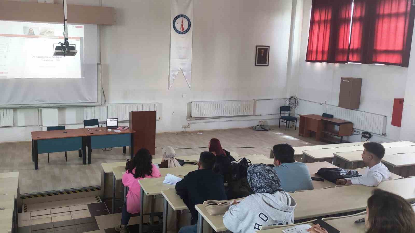 hisarcik-myoda-cv-hazirlama-ve-mulakat-teknikleri-konulu-konferans