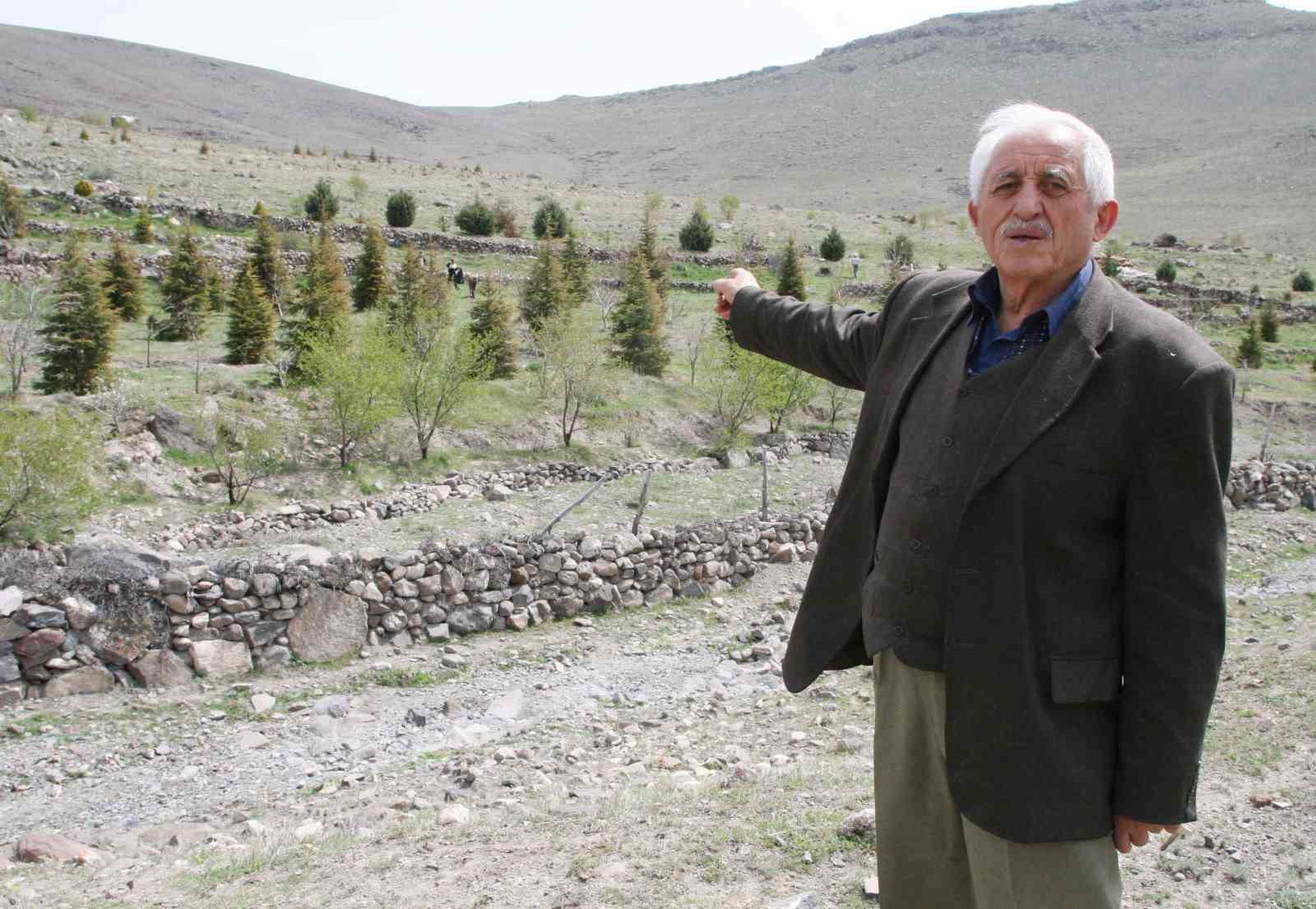 konyada-binlerce-fidani-toprakla-bulusturan-orman-dedeye-veda