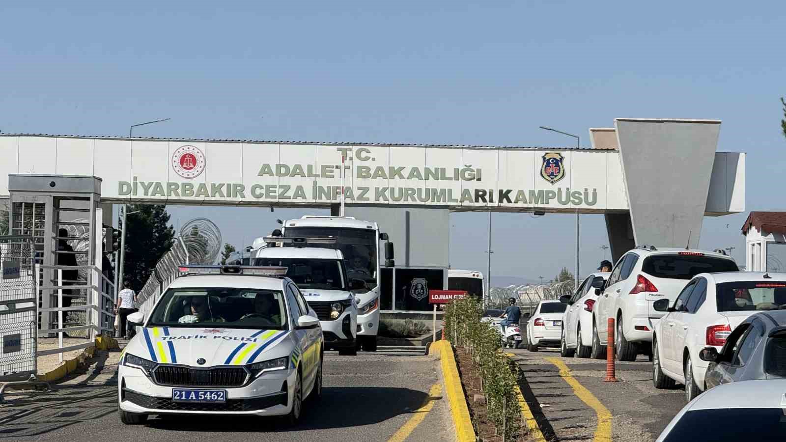 narin-guran-cinayetine-iliskin-15-sanik-dorduncu-kez-hakim-karsisina-cikmak-uzere-adliyeye-getirildi