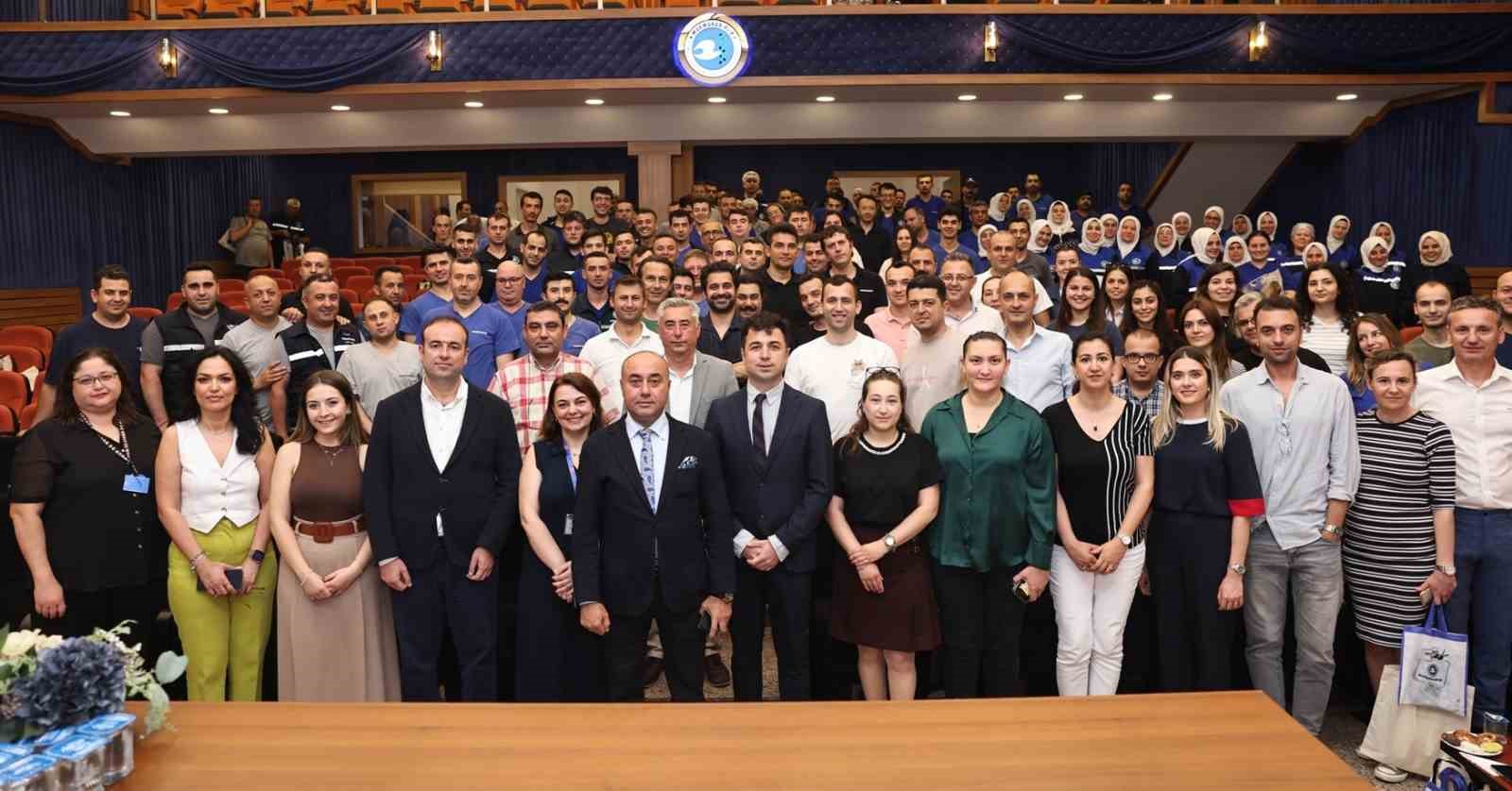 oyuncu-ugur-uzunel-marmarabirlik-iscileriyle-rifat-ilgazi-konustu