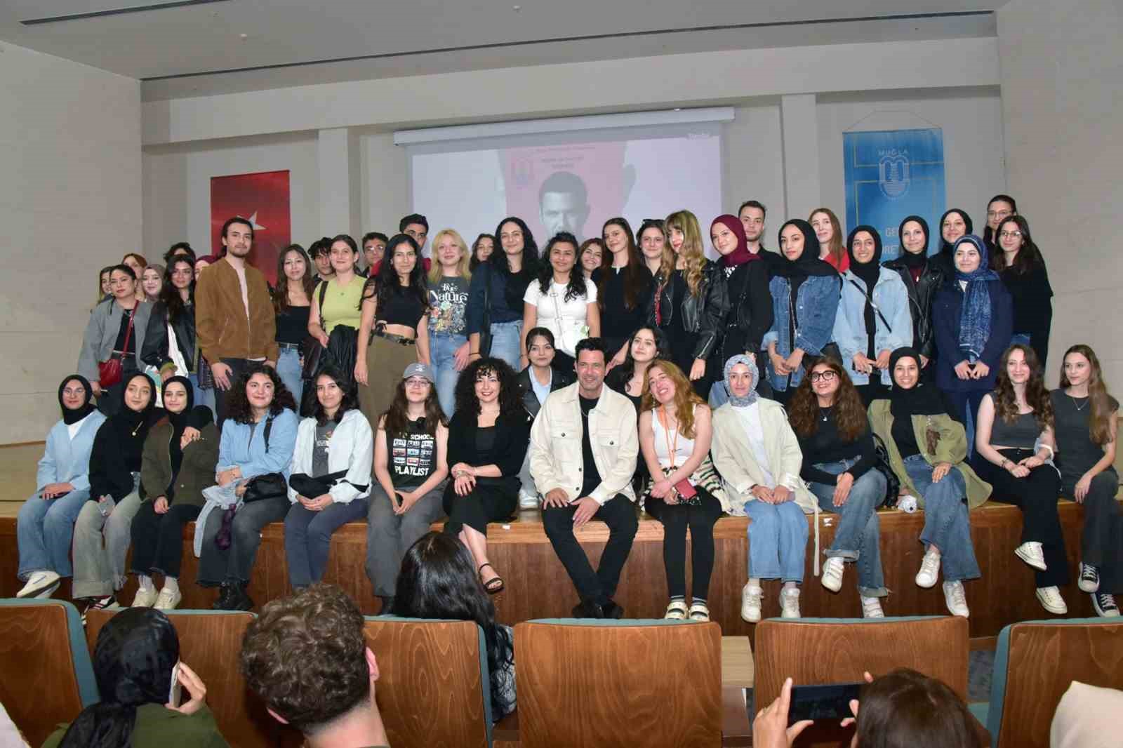 pop-muzigin-onemli-ismi-keremcem-mskulu-ogrencilerle-bulustu
