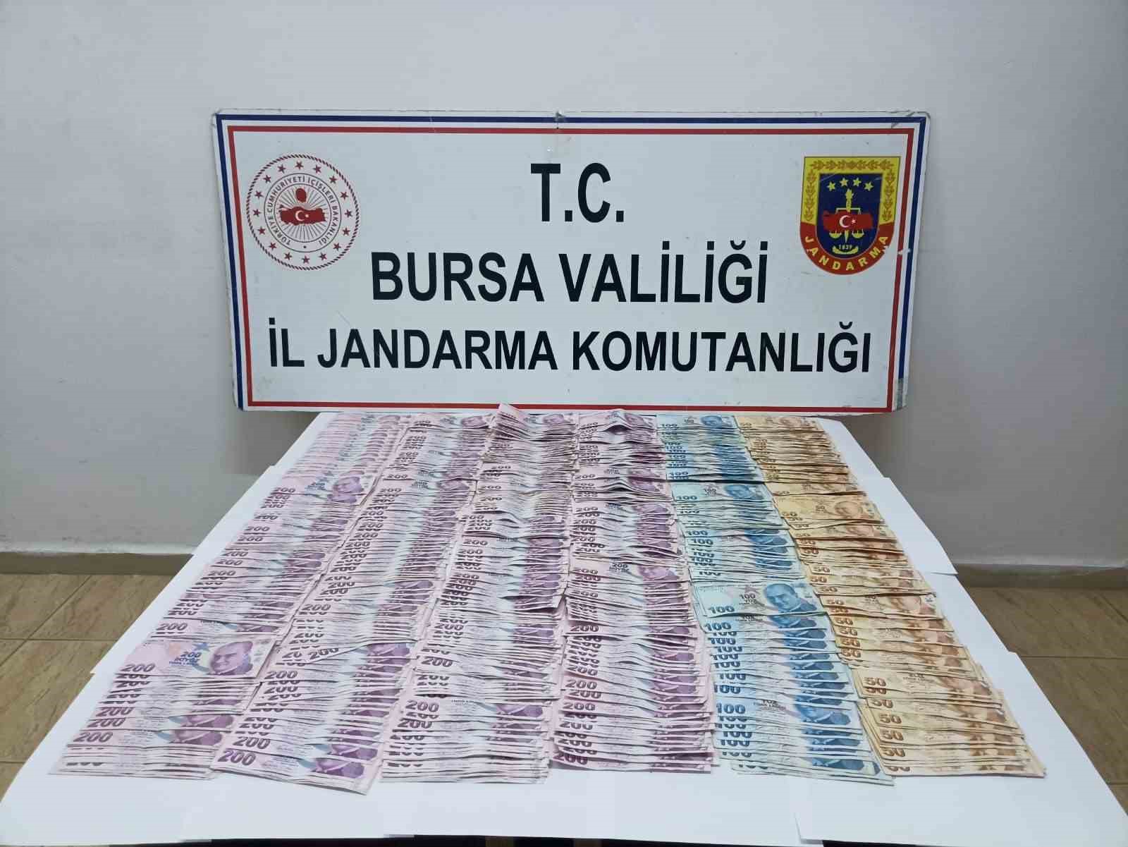 sahte-jandarmayi-gercek-jandarma-yakaladi