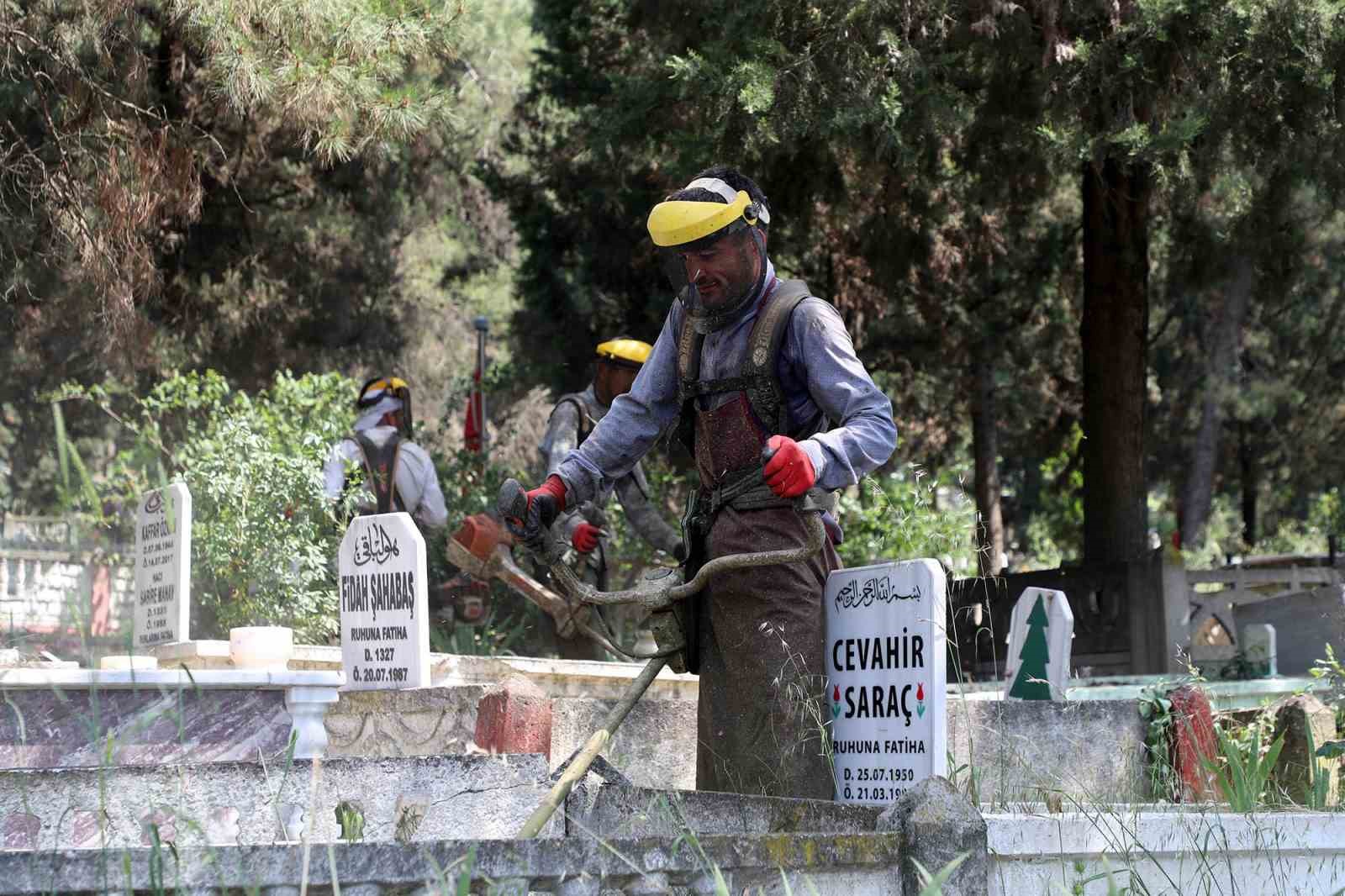 sakaryada-mezarliklar-bayram-ziyaretine-hazirlaniyor