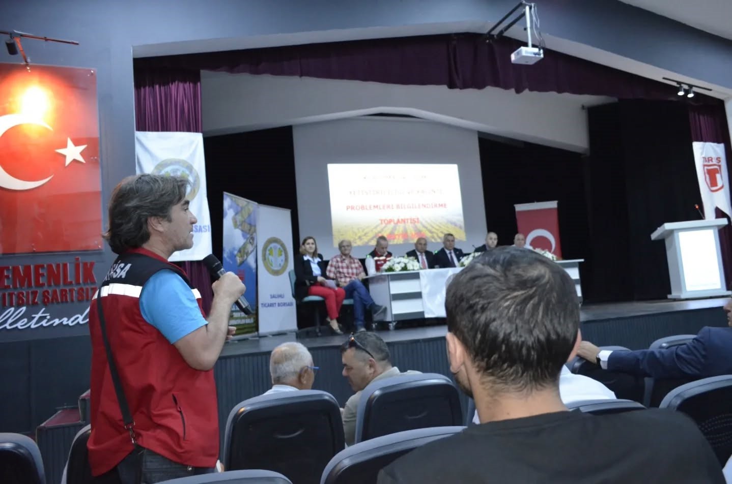 salihlideki-toplantida-uzumdeki-kalinti-masaya-yatirildi