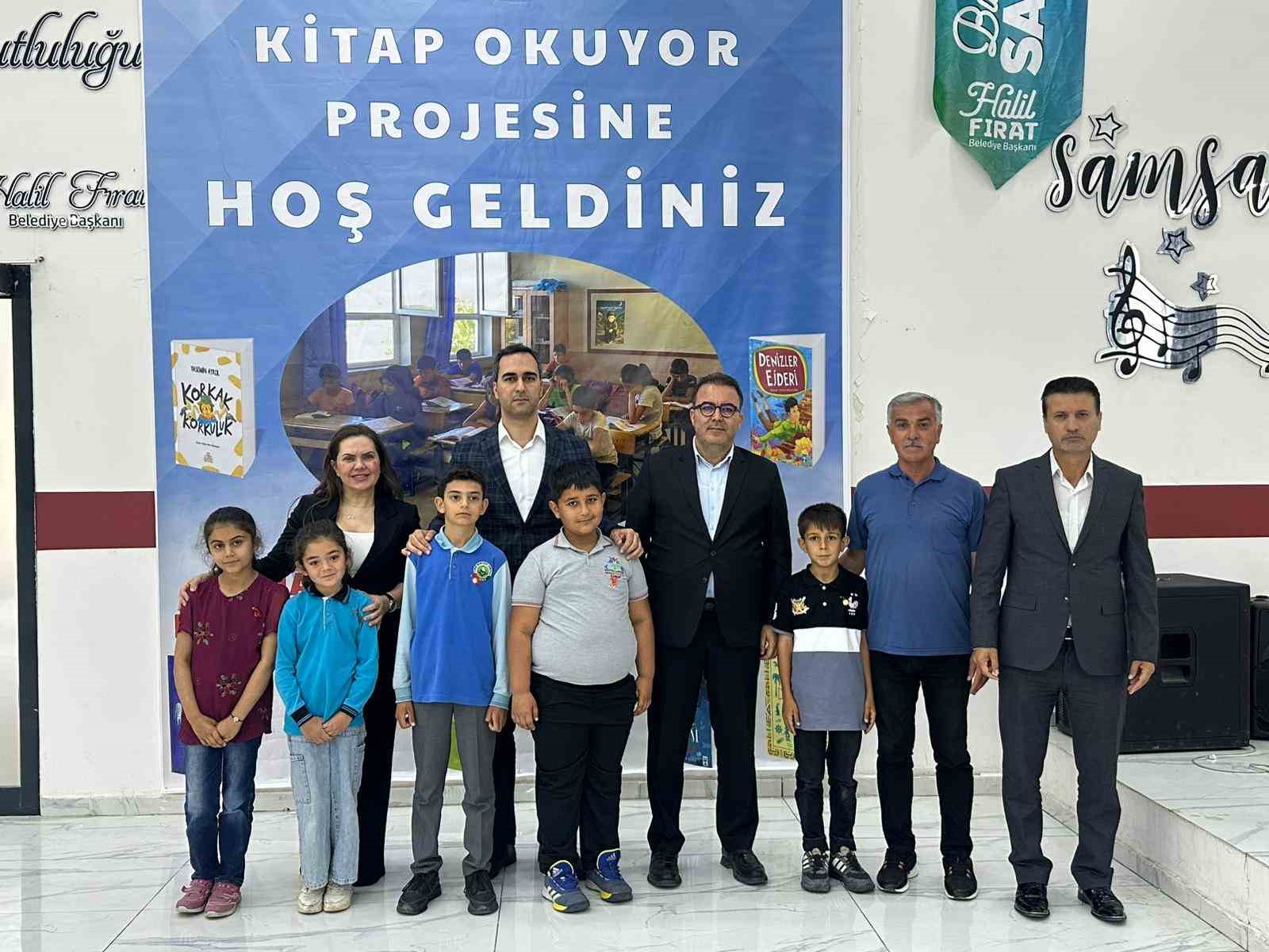 samsatli-pirlanta-ogrencilere-altin-takildi