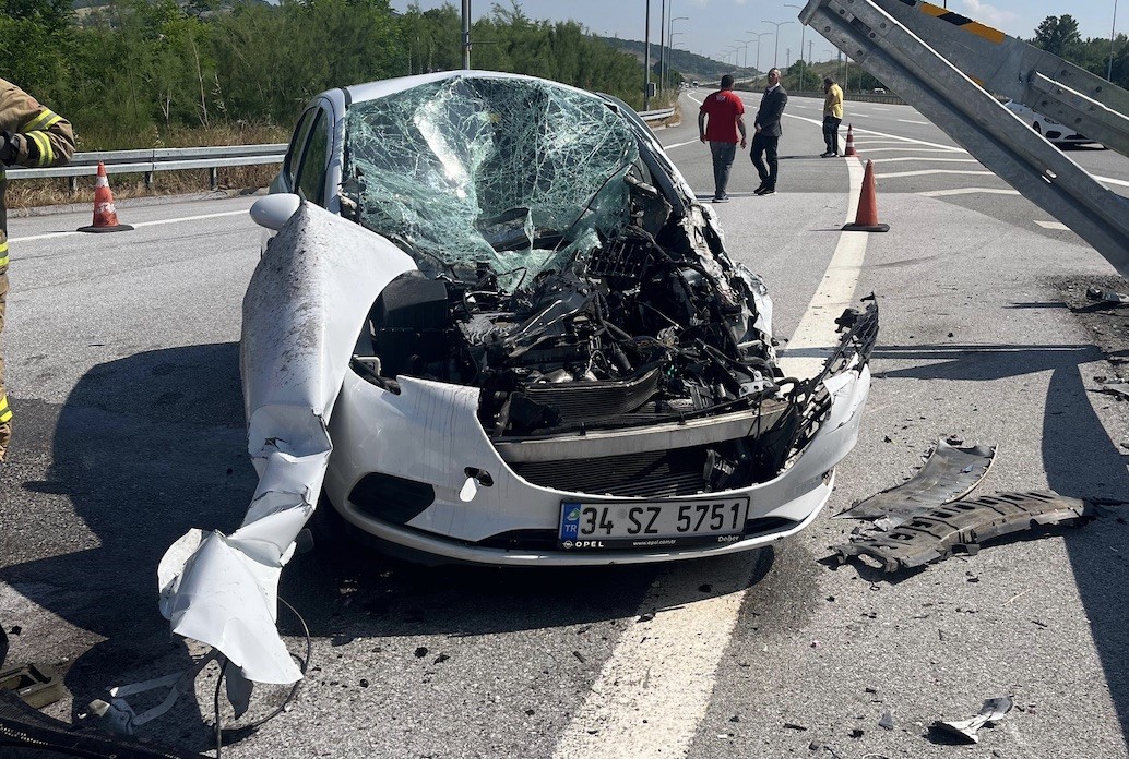 susurlukta-otoyol-girisinde-trafik-kazasi-1-yarali